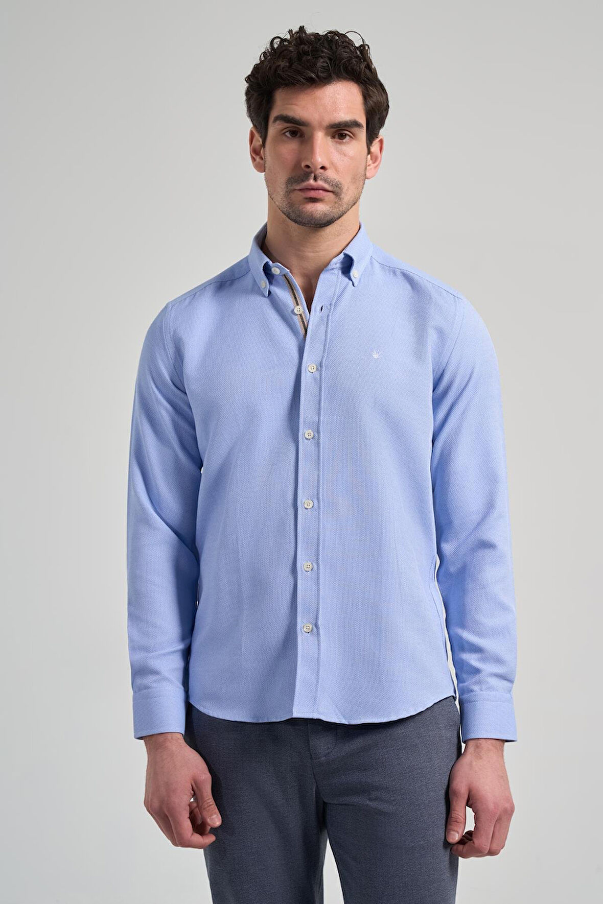 Uzun Kol Desenli Armürlü Düğmeli Yaka Cepsiz Pamuklu Casual Slim Fit Gömlek 1004250206