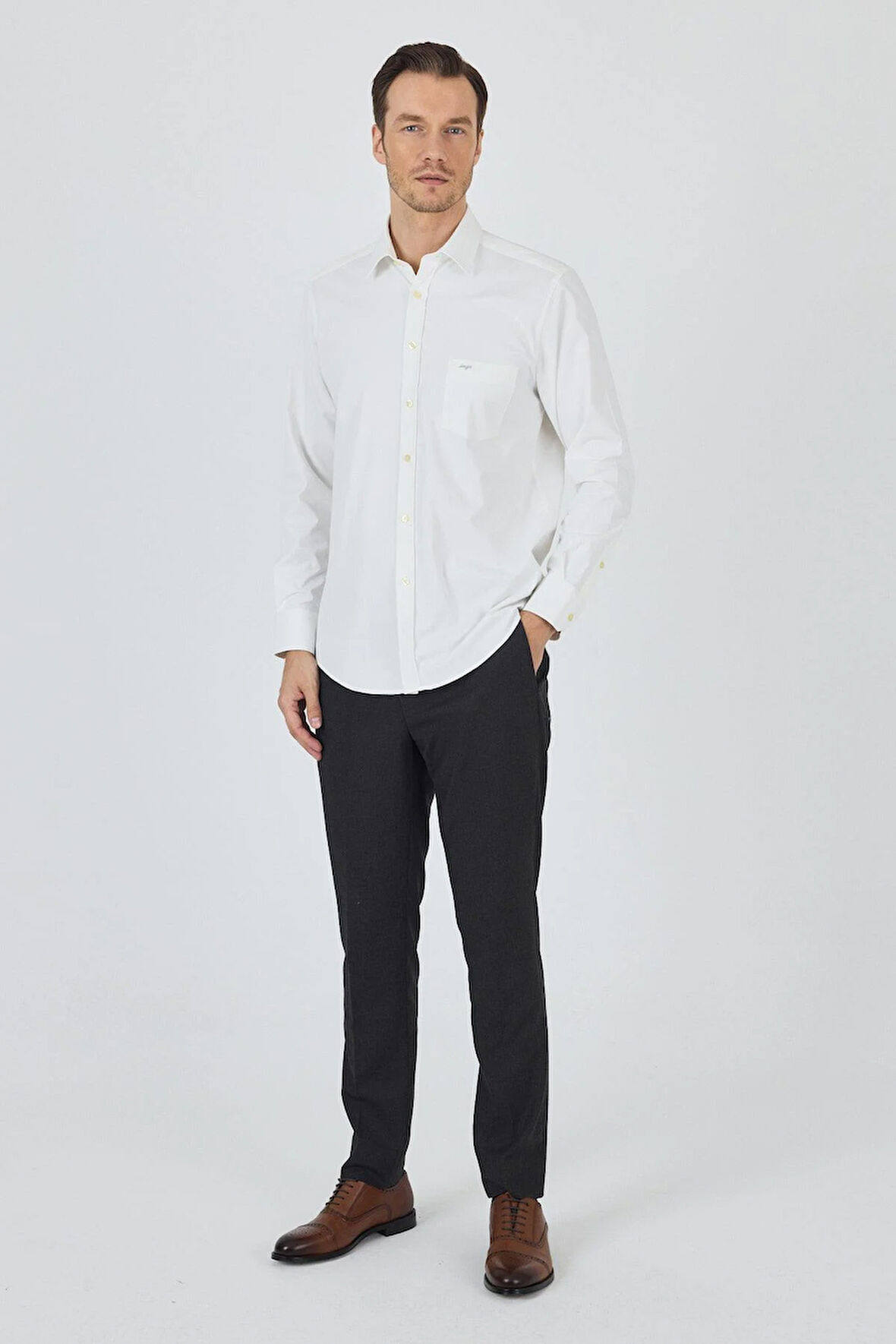 Uzun Kol Düz Bez Ayağı Sert Yaka cepli Pamuklu Classic Comfort Fit Gömlek 1004250210