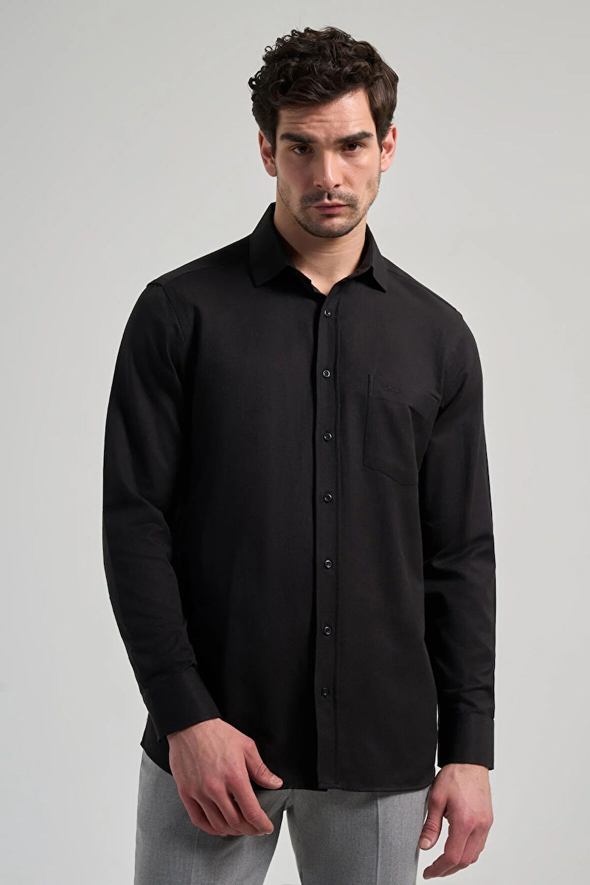 Siyah Sert Yaka Düz Classic Pamuklu Comfort Fit Gömlek 1004250213