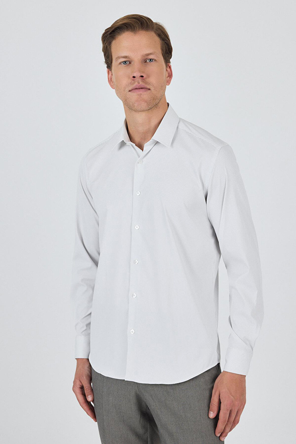 Beyaz Sert Yaka Cepsiz Gabardin Uzun Kol Slim Fit Esnek Gömlek 1004250231