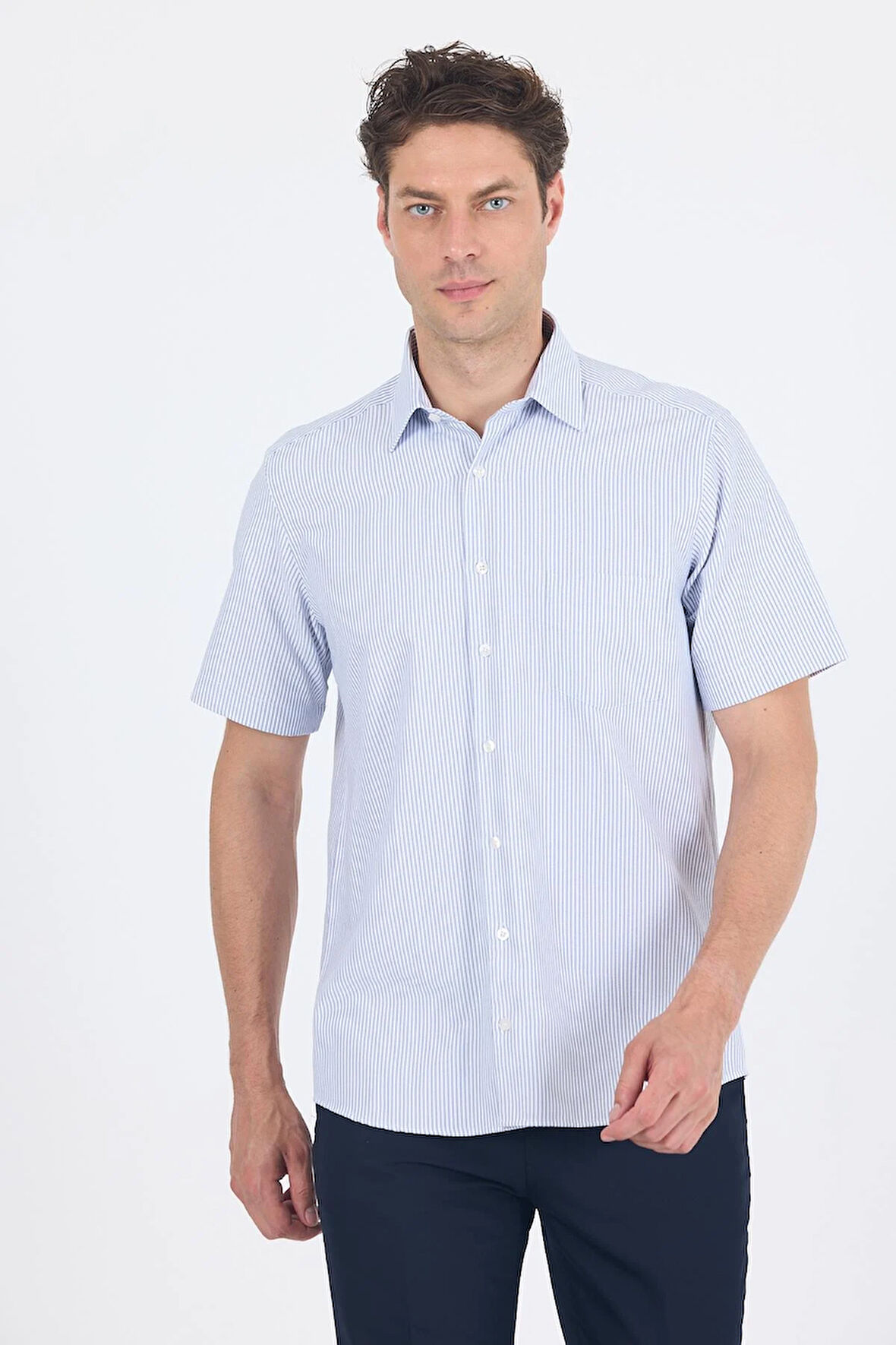 Koyu Lacivert Sert  Yaka Kısa Kol Cepli  Comfort Fit Cls Gömlek 1004250259