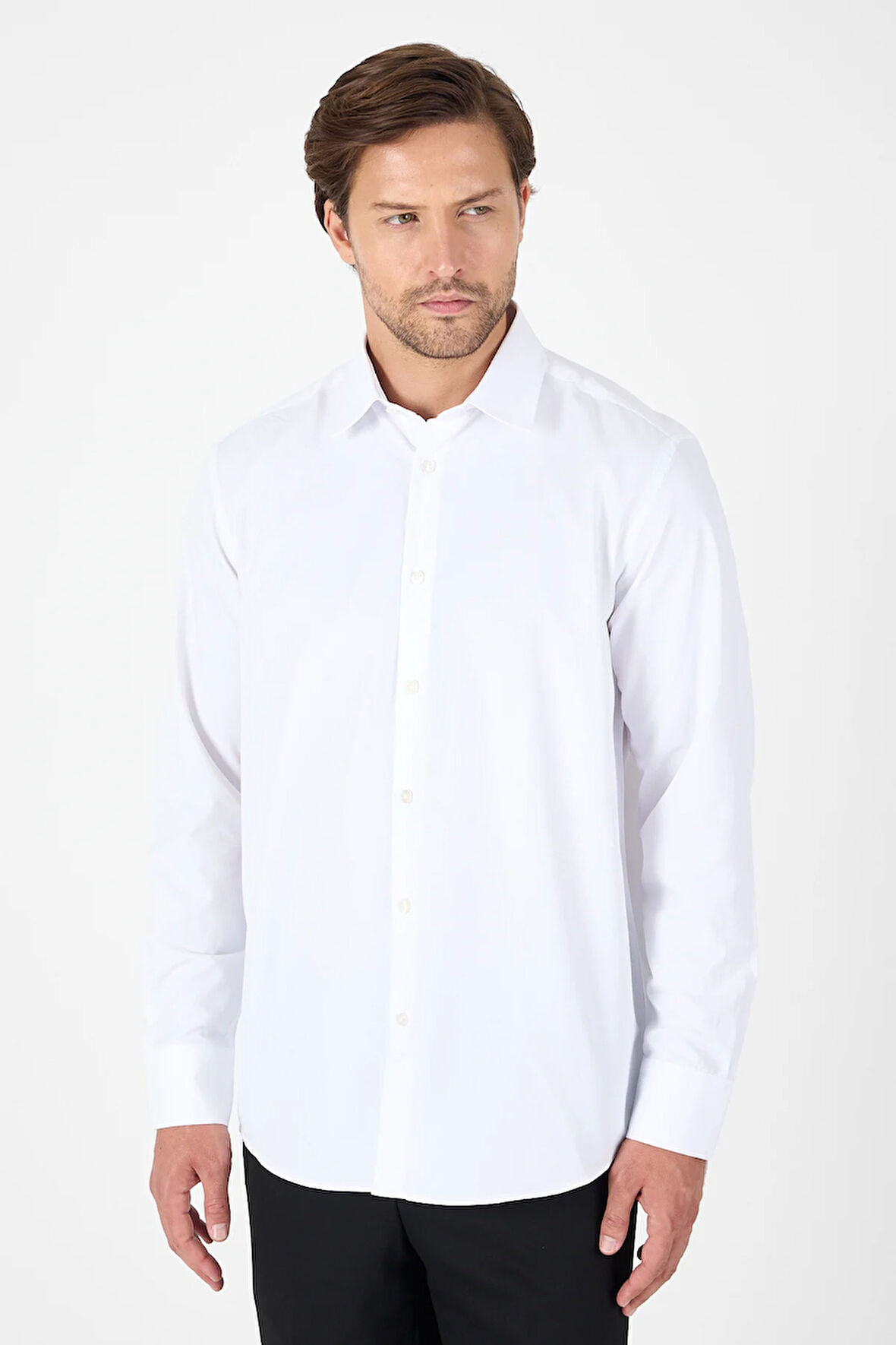 Beyaz Uzun Kol Sert Yaka Cepsiz  Comfort Fit Pamuklu Gömlek 1004250914
