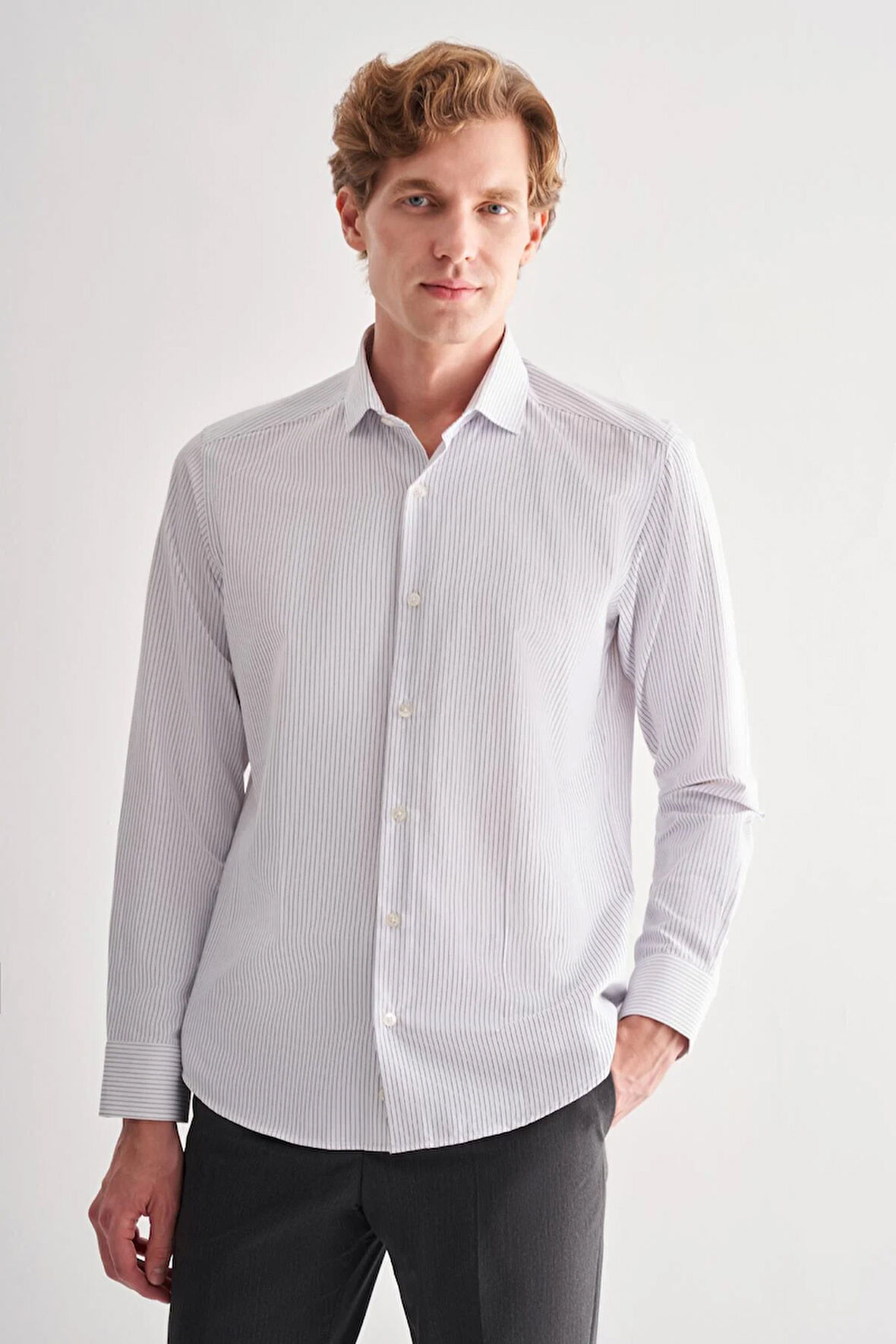 Beyaz Yarım İtalyan Yaka Uzun Kol Cepsiz  Slimfit Fit Classic Gömlek 1004255162