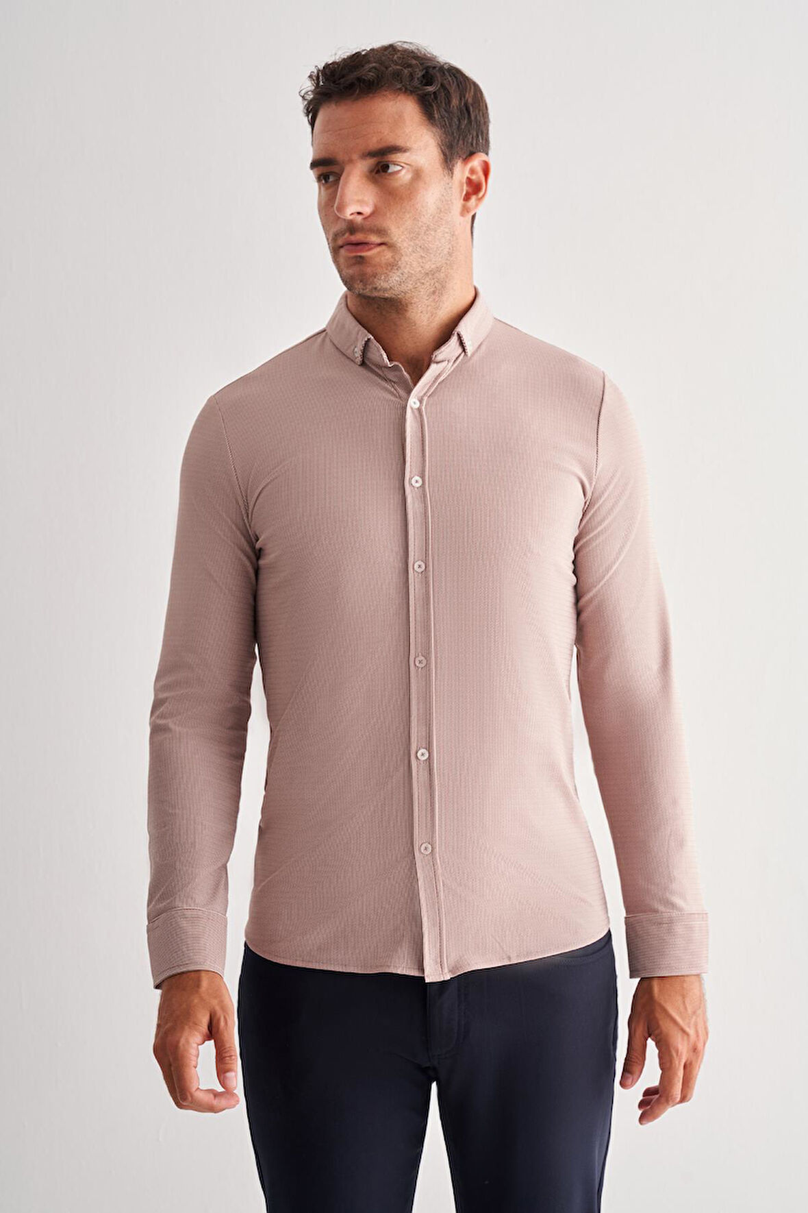 Koyu Kahverengi Smart Düğmeli Yaka Uzun Kol Cepsiz Slim Fit Casual Gömlek 1004255165