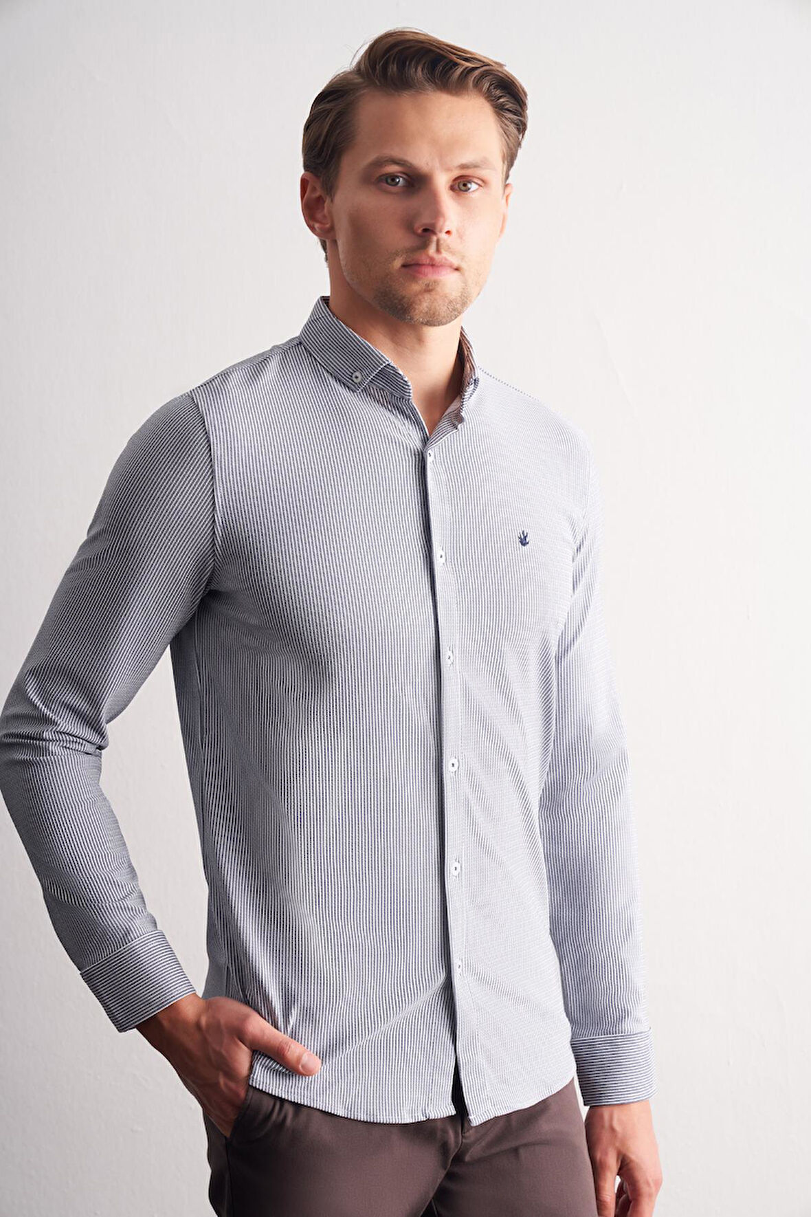 Koyu Lacivert Smart Düğmeli Yaka Uzun Kol Cepsiz Slim Fit Casual Gömlek 1004255166