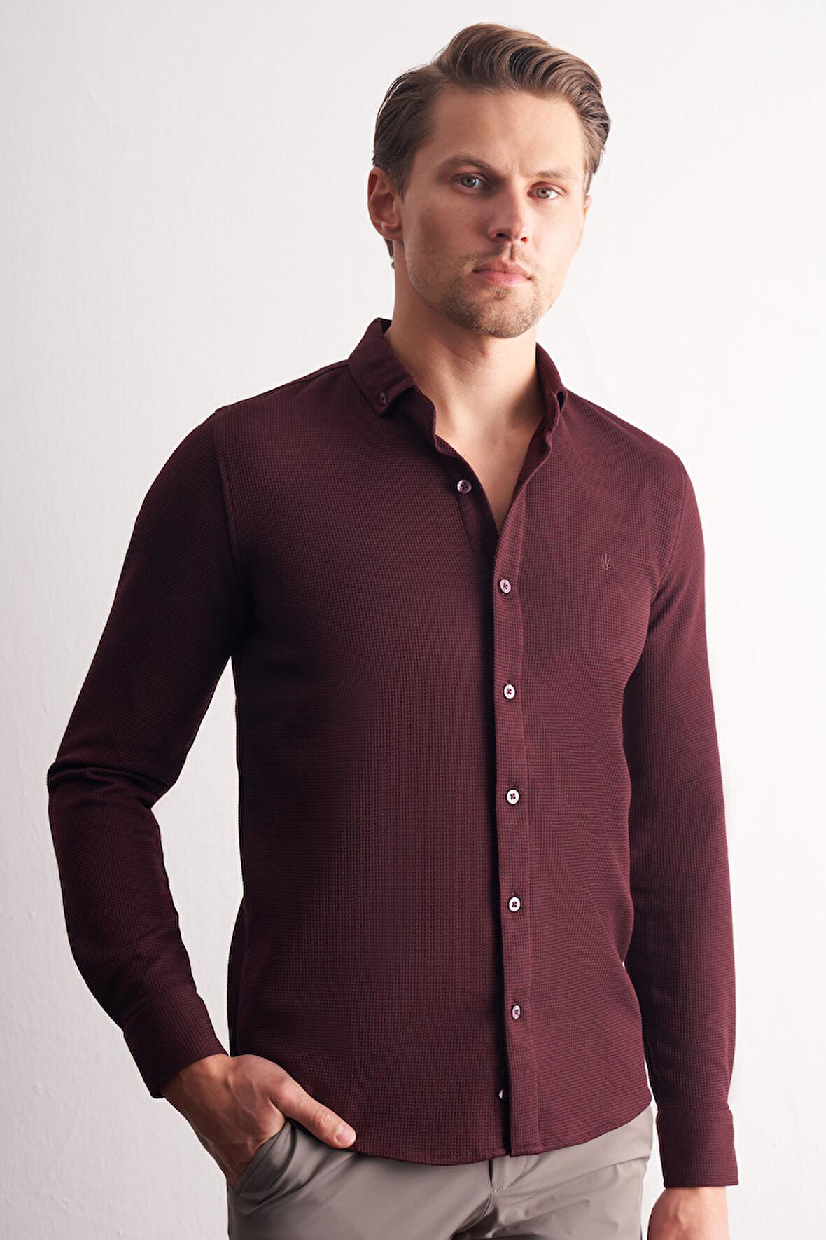 Bordo Uzun Kol Düğmeli Yaka Kendinden Desenli Pamuklu Slim Fit Gömlek 1004255267