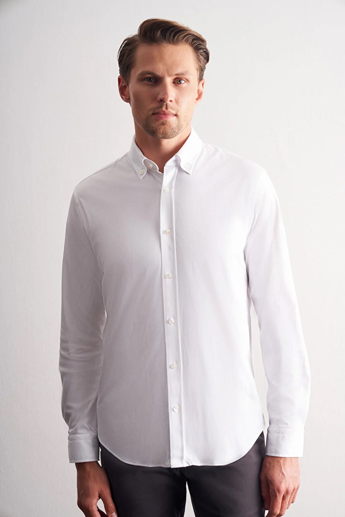 Beyaz Düğmeli Yaka Örme Uzun Kol Performans Ürün Slim Fit %100 Pamuk Gömlek 1004255271