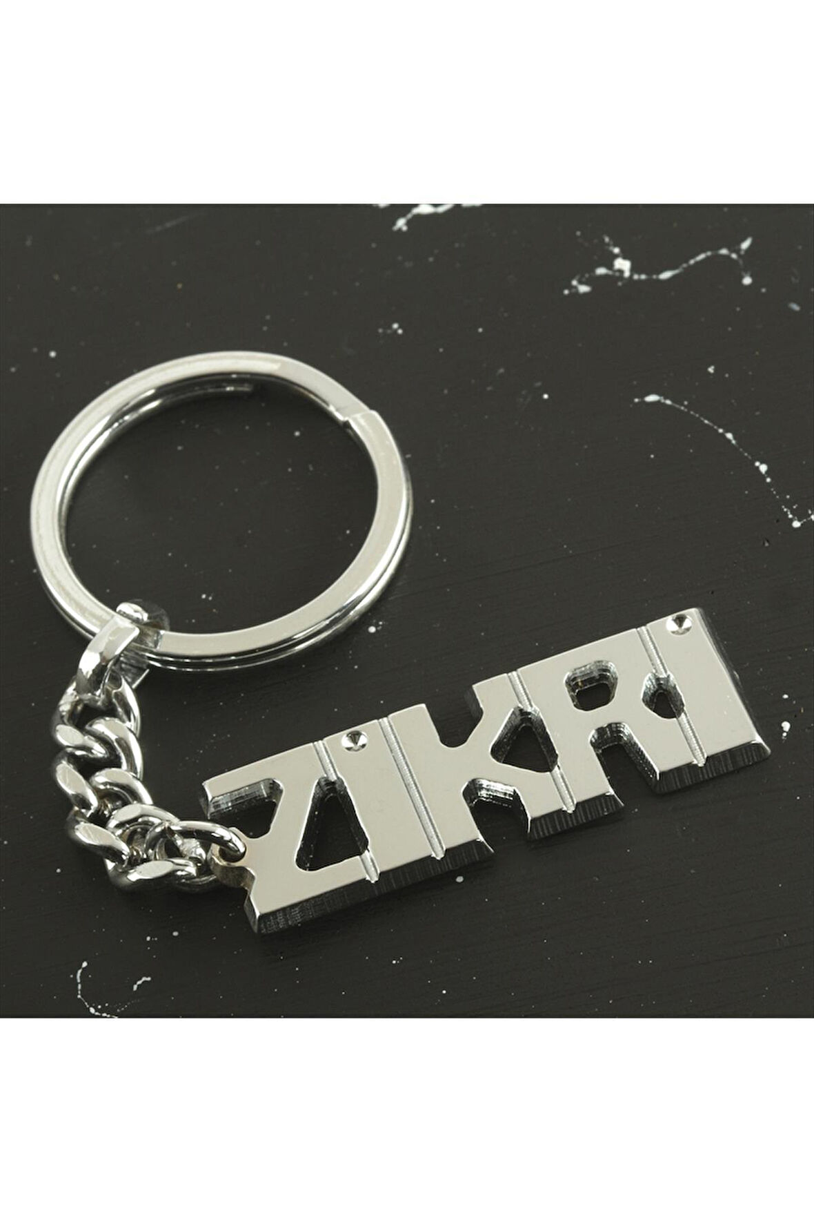 Zikri İsimli Anahtarlık