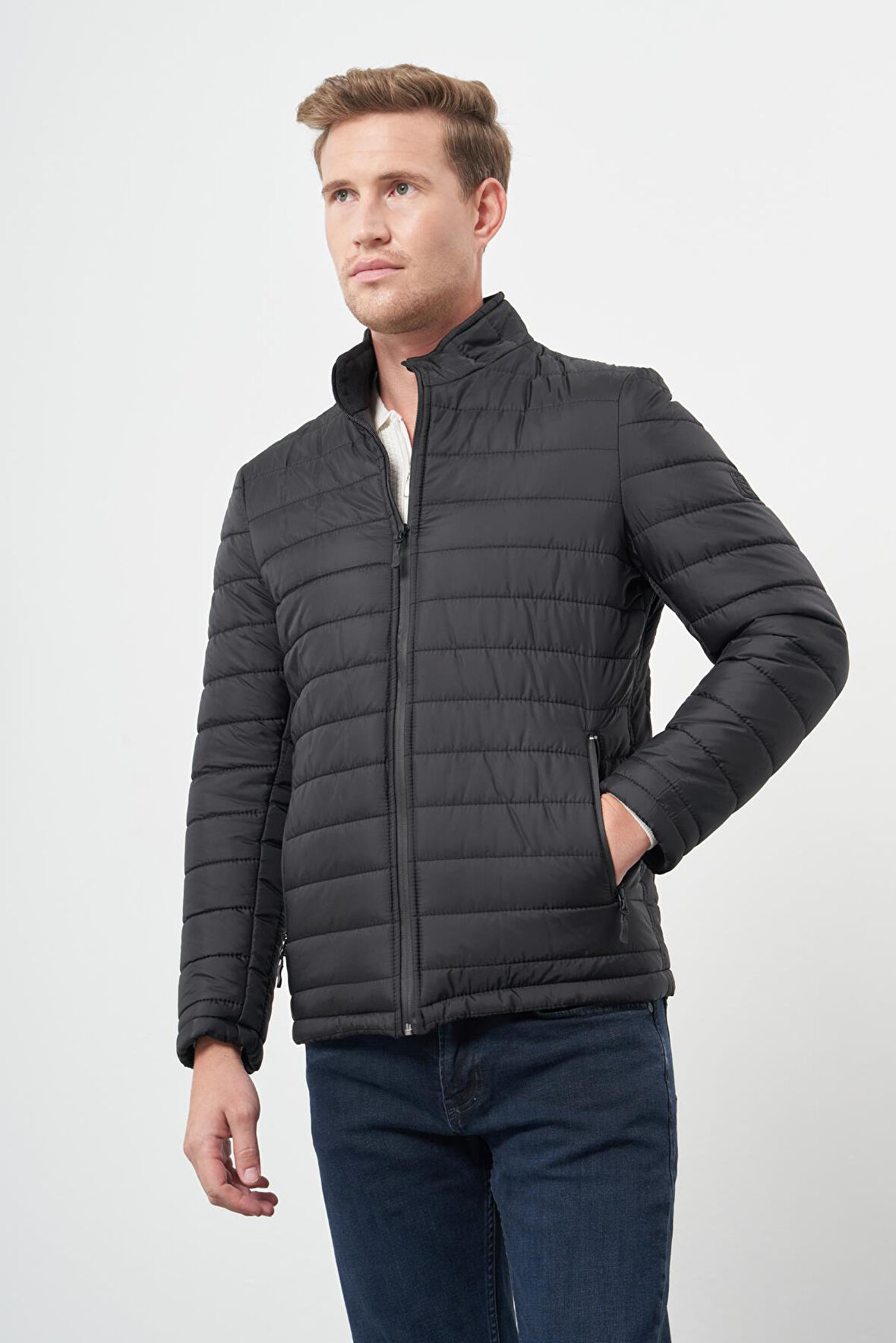 Siyah Kapitone Hakim Yaka Düz Yırtmaçsız Tam Astar Slim Fit Classic Mont 1007245155