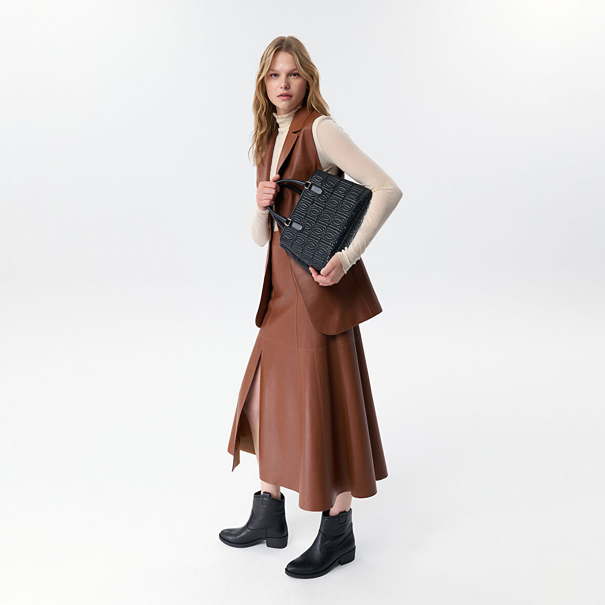 Aulii Kahve Kadın Yırtmaçlı Deri Etek