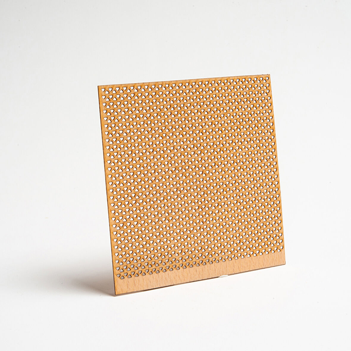 Delikli Model ( Üçgen ) Ahşap Mum Fitili ve Yapışkanlı Fitil Sehpası 100 Adet ( 100mm x 100mm x 0,5mm )