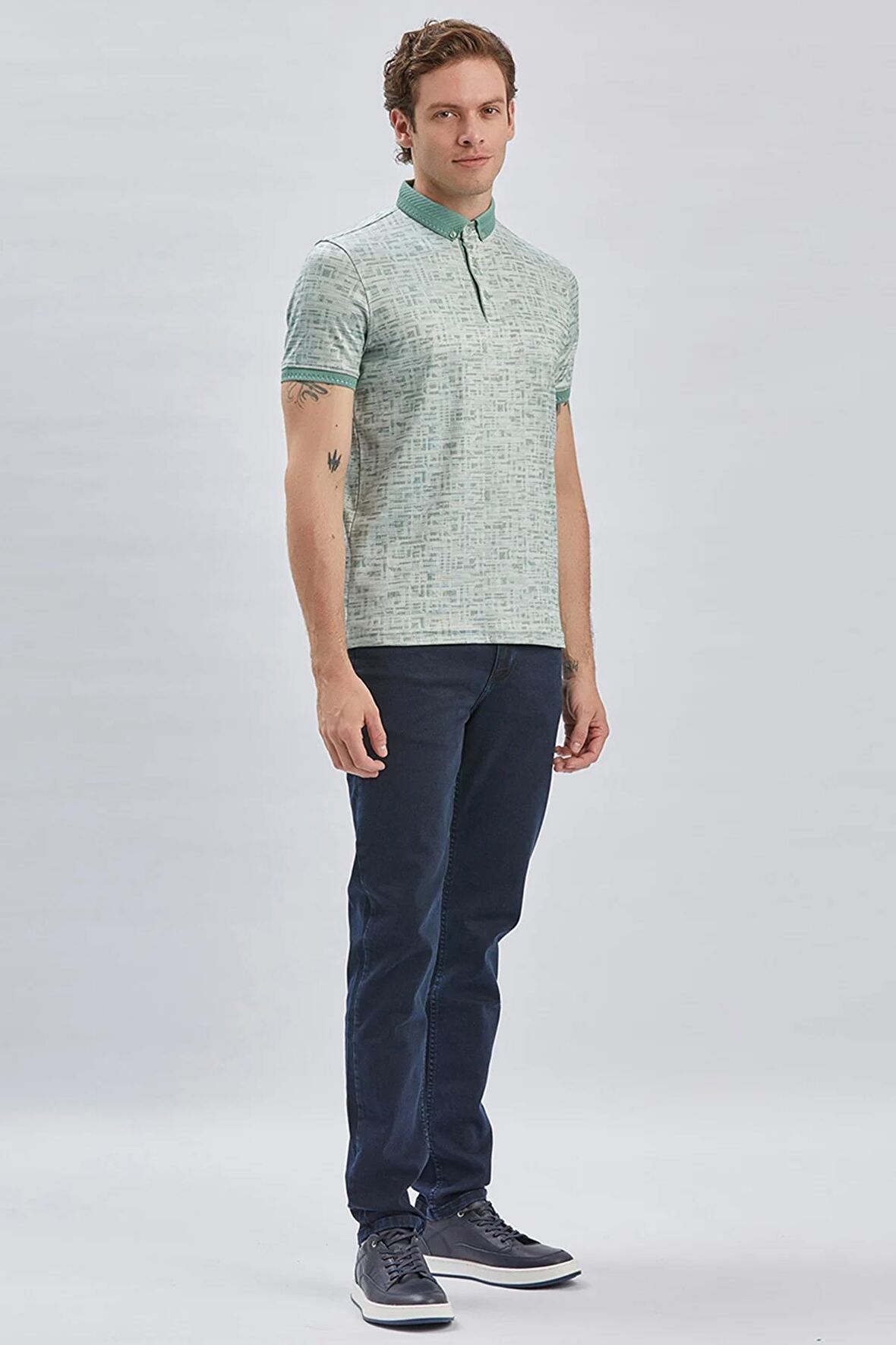 Koyu Yeşil Desenli Merserize Düğmeli Yaka Pamuklu Casual Slim Fit Dar Kesim Tişört 1011240160