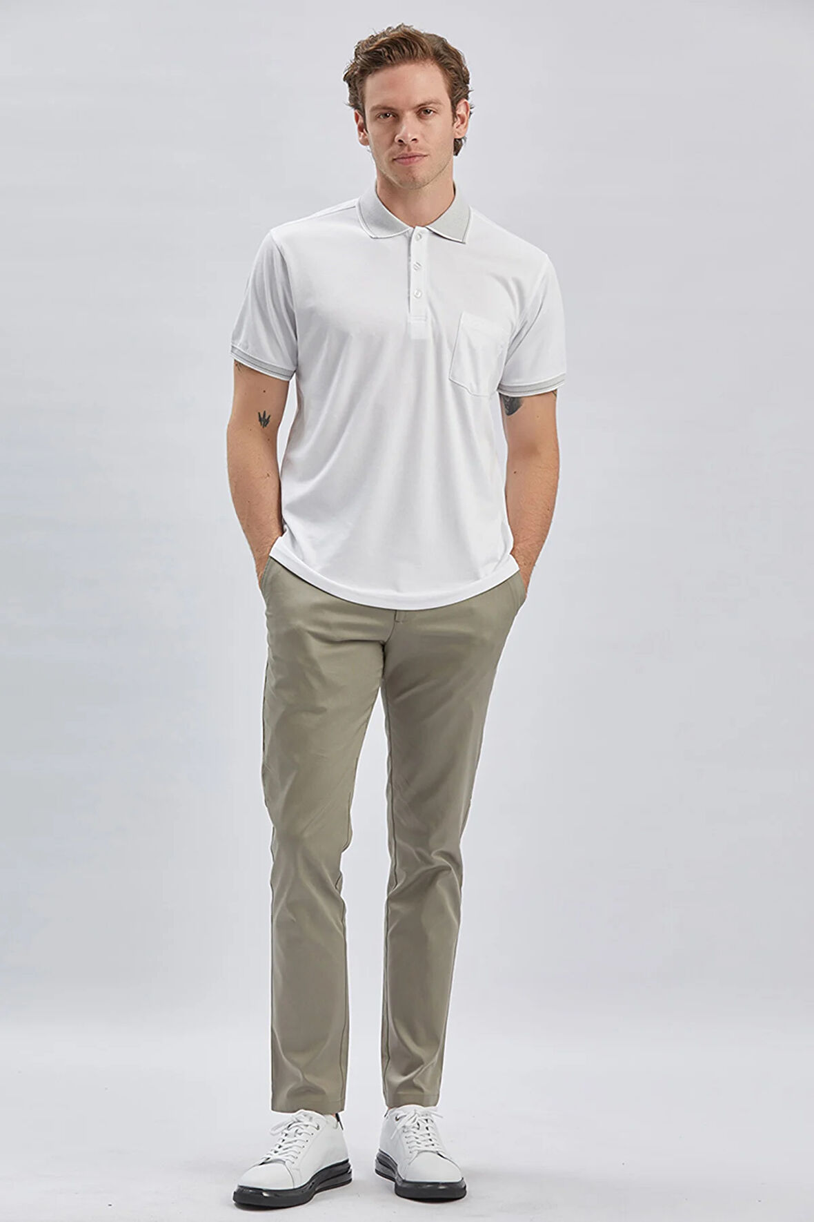 Beyaz Desenli Oxford Polo Yaka Cepli Pamuklu Klasik Comfort Fit Rahat Kesim Tişört 1011240171