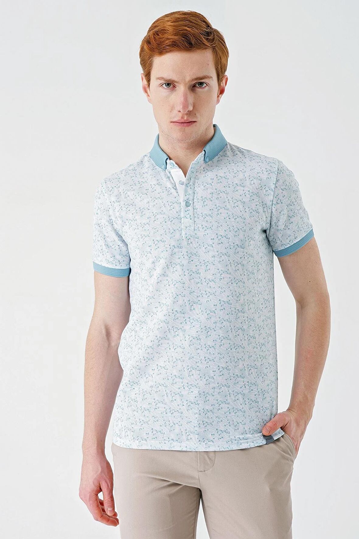 Açık Yeşil Baskılı Jakarlı Düğmeli Yaka Cepli Casual Slim Fit Dar Kesim Tişört 1011240173