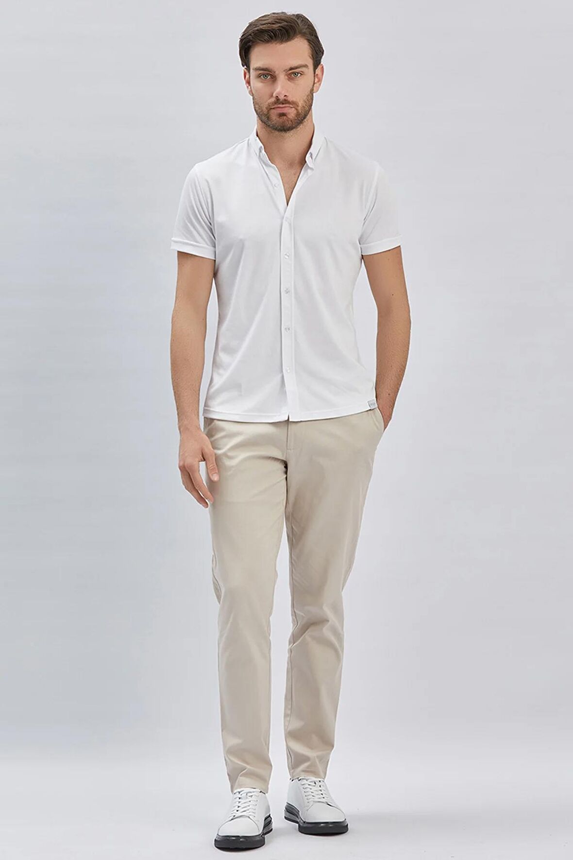 Beyaz Desenli Oxford Polo Yaka Cepli Pamuklu Casual Slim Fit Dar Kesim Tişört 1011240178