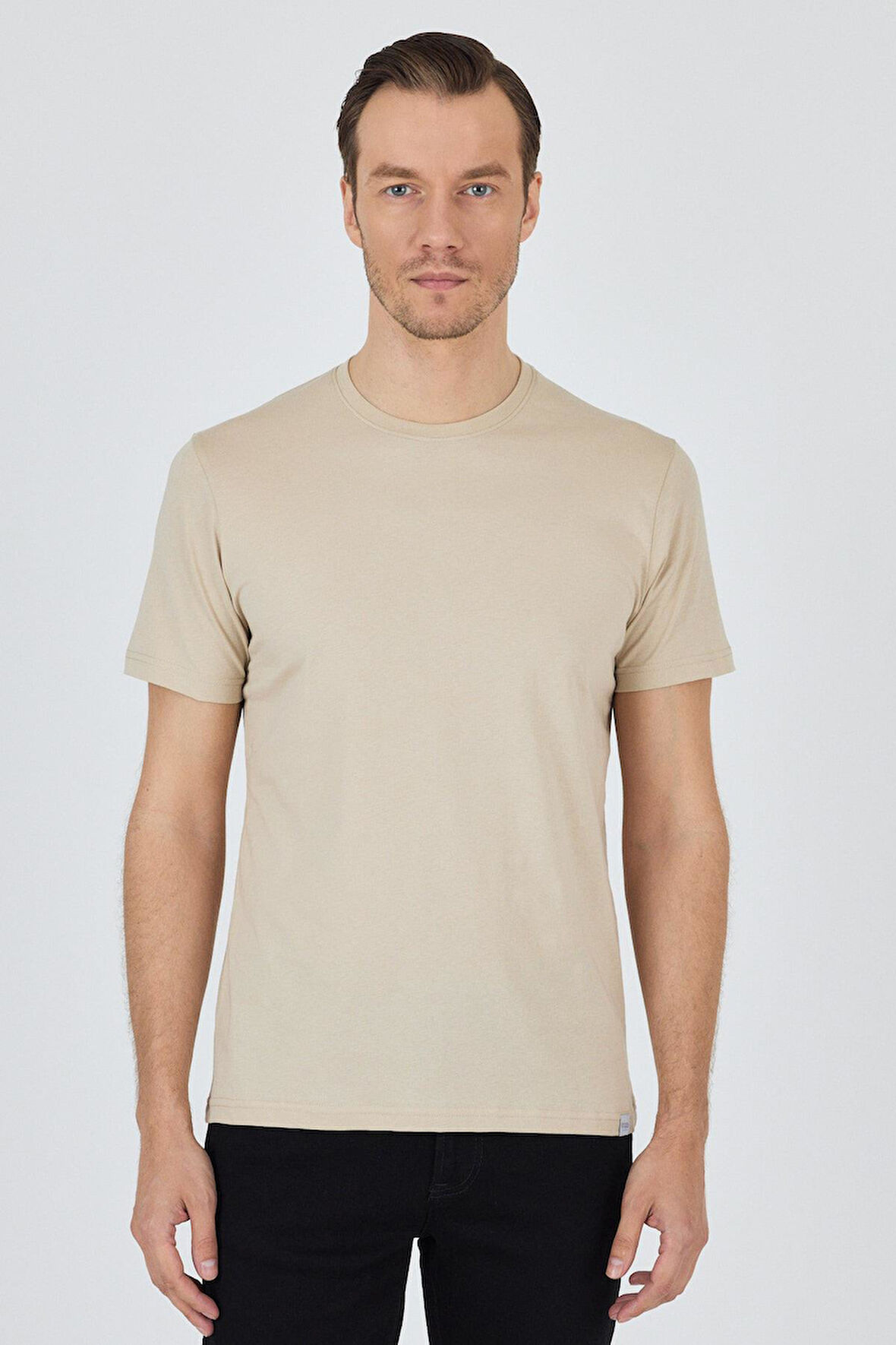 Bej Kısa Kol Bisiklet Yaka Cepsiz Pamuk Casual Slim Fit Tişört 1011250158