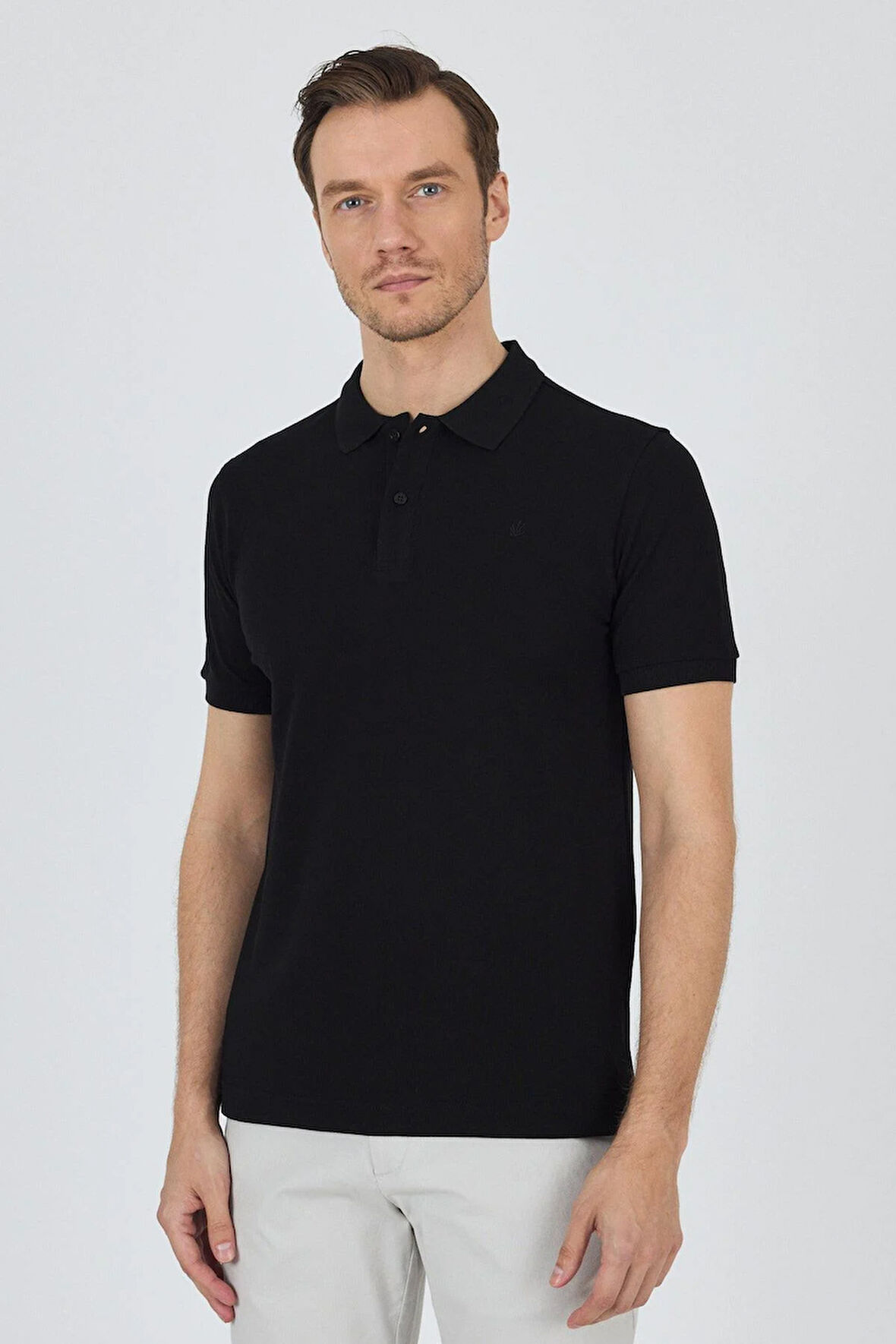 Siyah Polo Yaka Kısa Kol Cepsiz Slim Fit Classic Pamuklu Tişört 1011250177