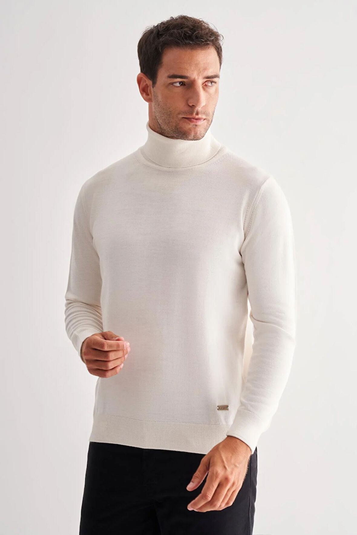 Açık Krem Balıkçı Yaka Cepsiz Comfort Fit Classic Pamuklu Triko Kazak 1012255004