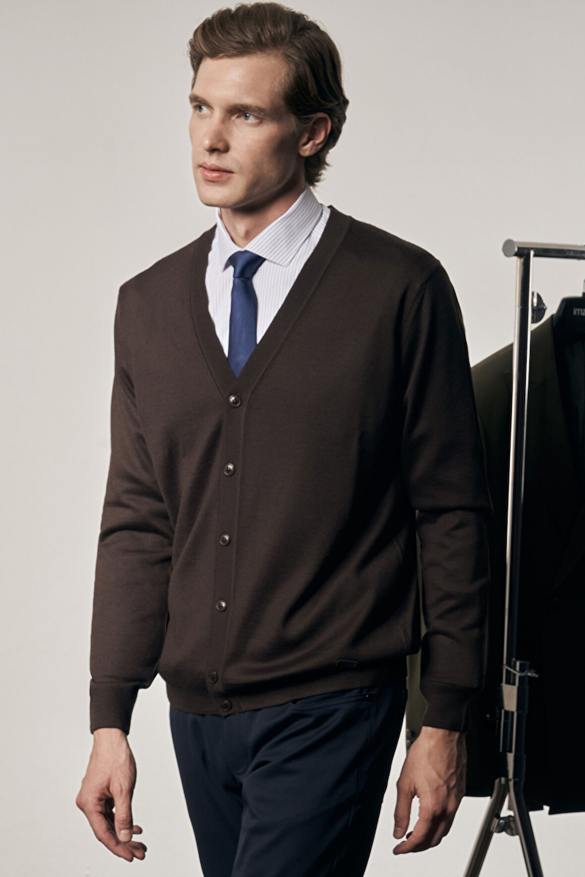 Koyu Kahverengi V Yaka Cepsiz Comfort Fit Classic Pamuklu Triko Hırka 1012255016