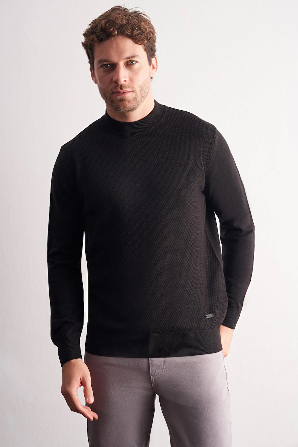 Siyah Yarım Balıkçı Yaka Uzun Kol Cepsiz Comfort Fit Classic Pamuklu Triko Kazak 1012255208