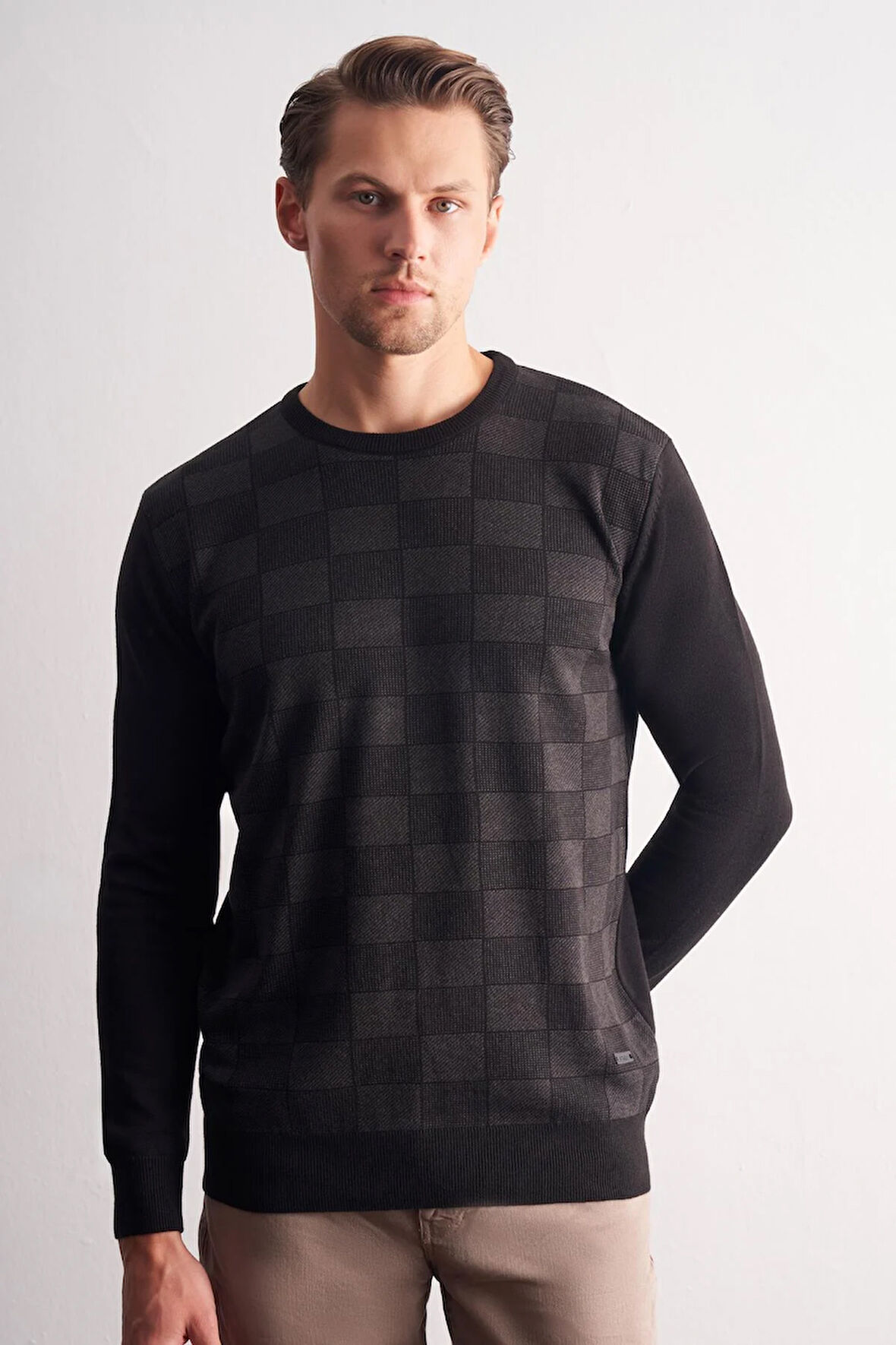 Siyah Bisiklet Yaka Uzun Kol Cepsiz Comfort Fit Pamuklu Triko Kazak 1012255221