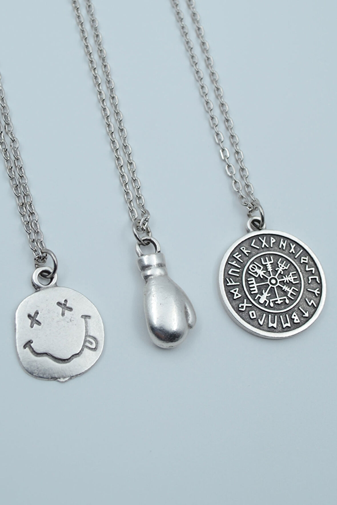 3'lü Nirvana Gülen Surat Boks Eldiveni Viking Pusula Gümüş Kaplama Kolye Seti