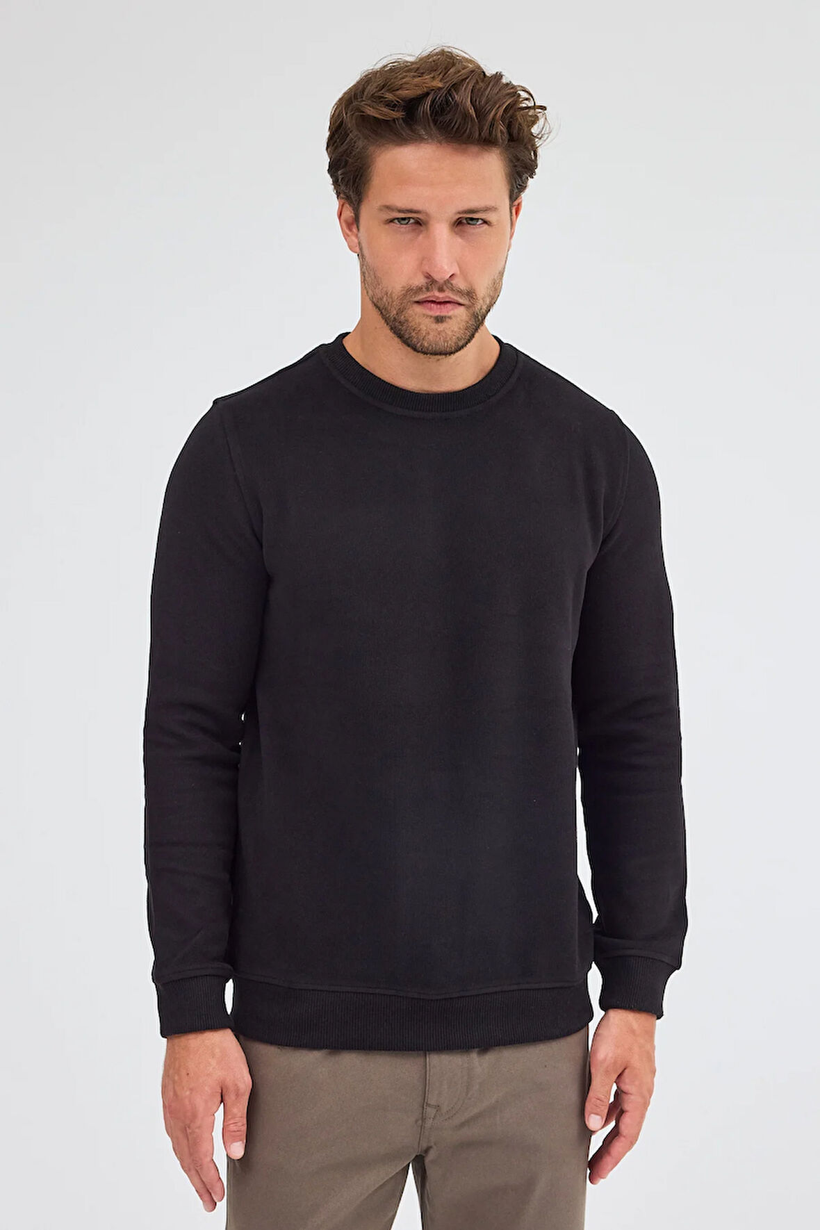 Siyah Uzun Kol Bisiklet Yaka Düz Pamuklu Comfort Fit Sweatshirt 1013255150