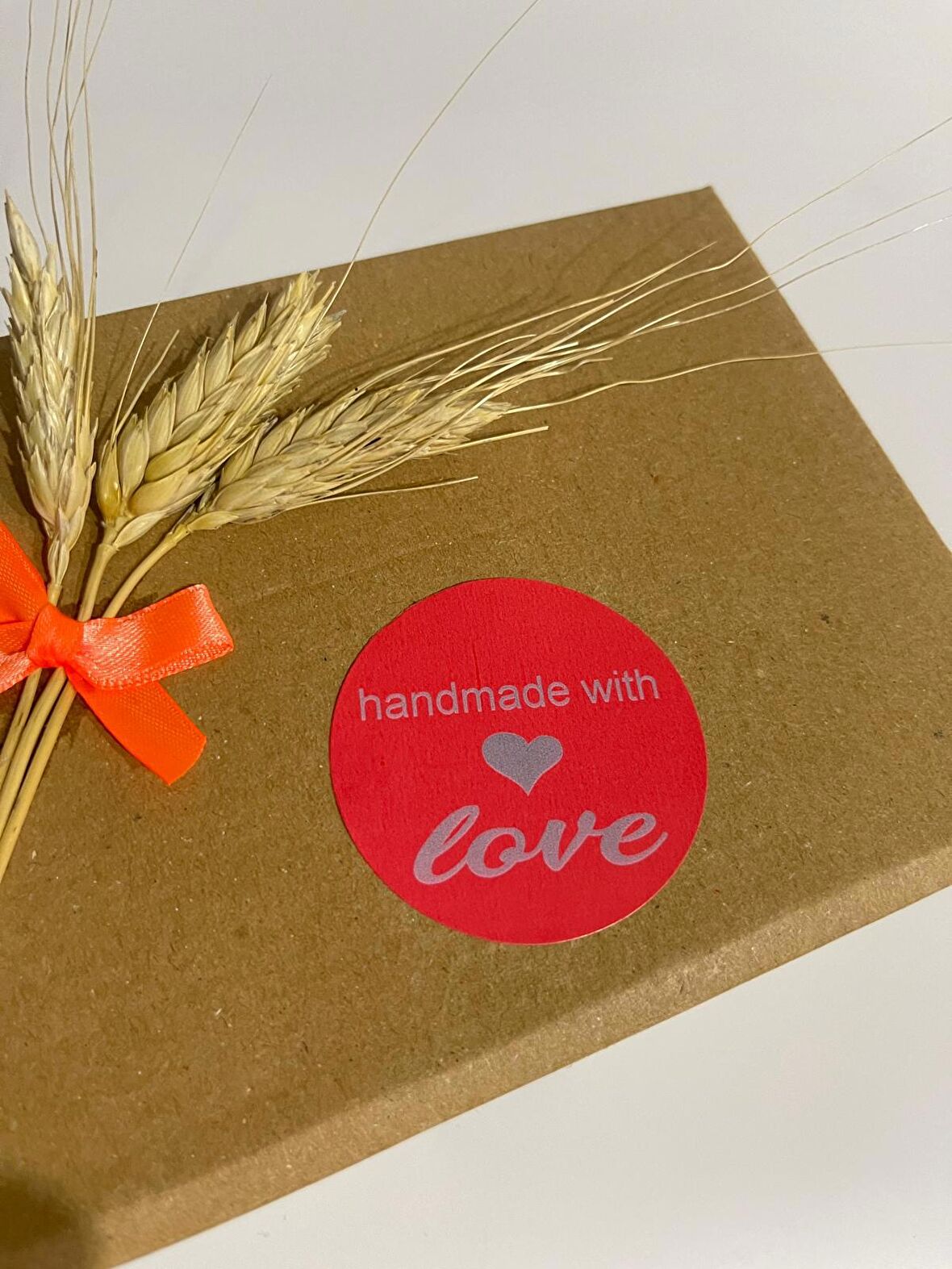 Handmade With Love kırmızı etiket 5x5 cm 100 adet