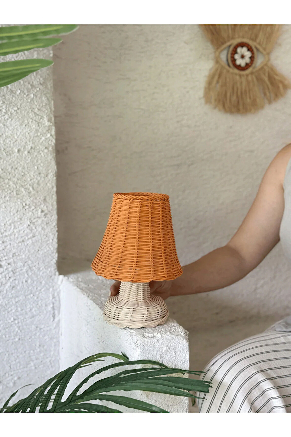 Turuncu Rattan & Bambu Masa Üstü Kablosuz Pilli Abajur Alt- Üst Rattan Masa Lambası