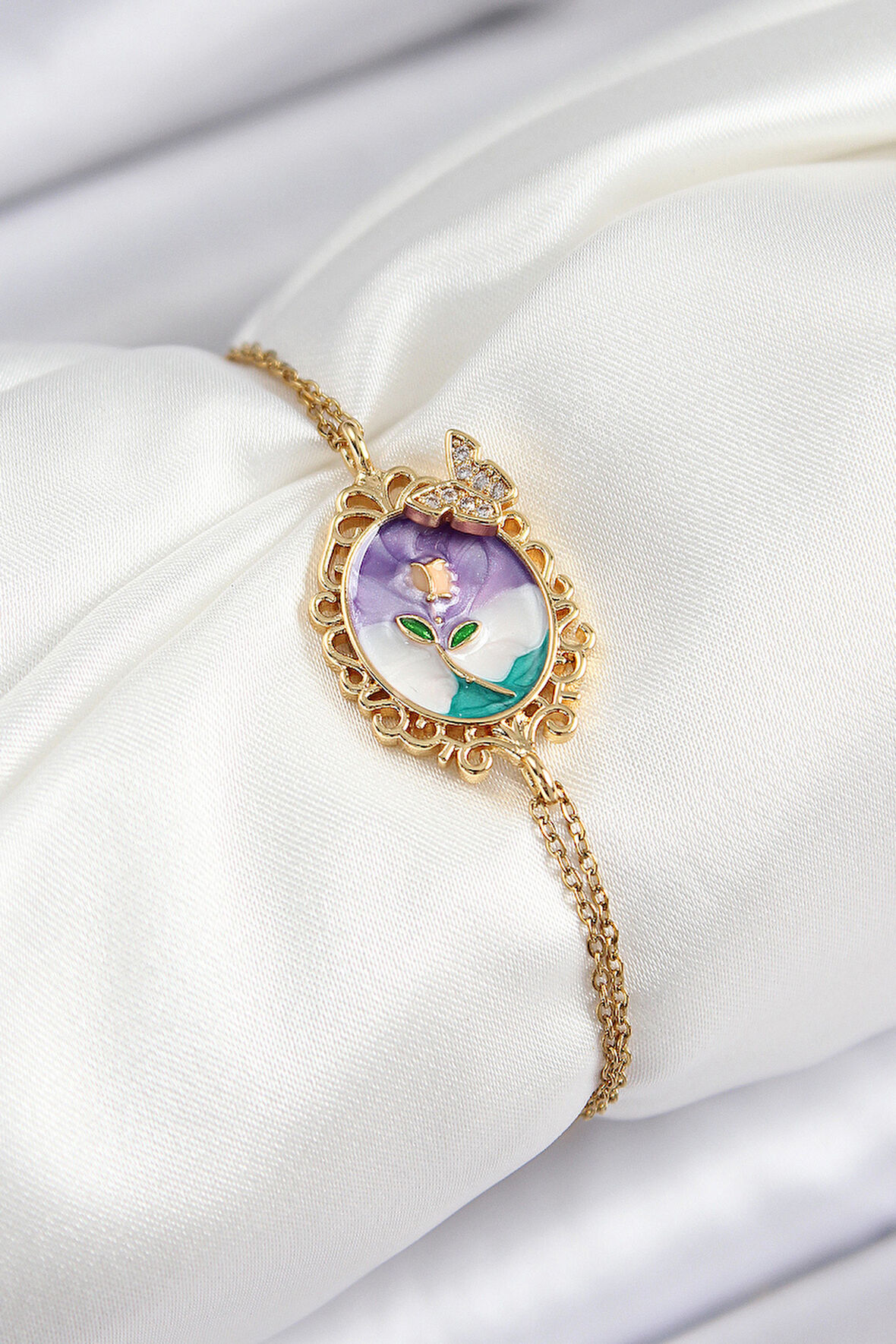 316L Çelik Zincir Mineli Sanatsal Portre Zirkon Taşlı Kelebek Detaylı Çiçek Model Gold Renk Kadın Bileklik