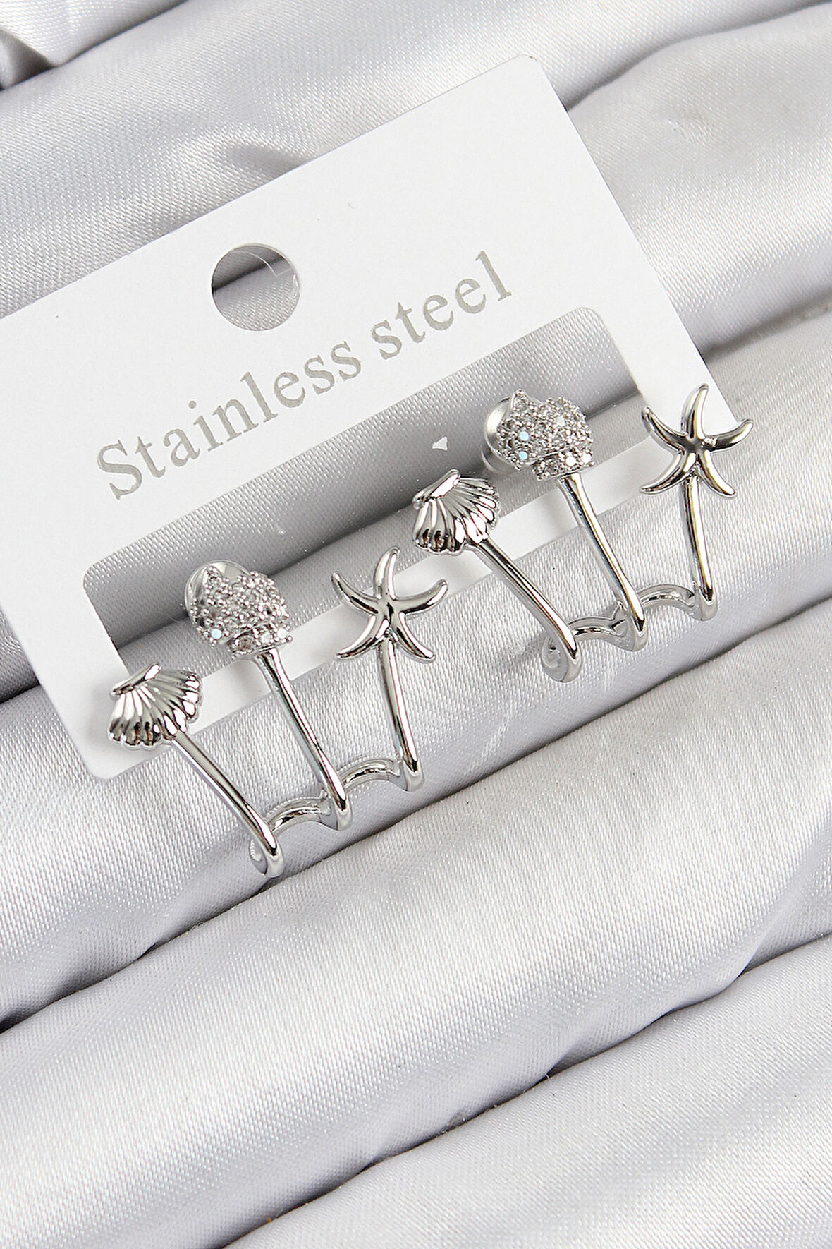 Pirinç Zirkon Taşlı Deniz Yıldızı ve İstiridye Model Gümüş Renk Kadın Küpe