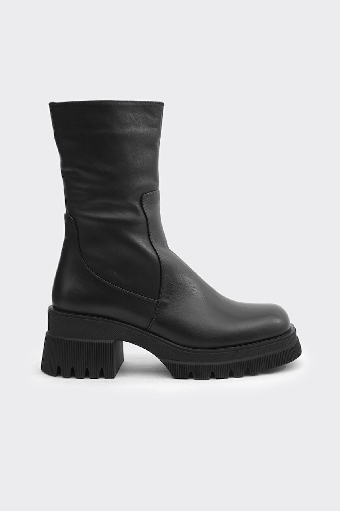 Klasik Hakiki Deri Topuklu Kadın Çizme