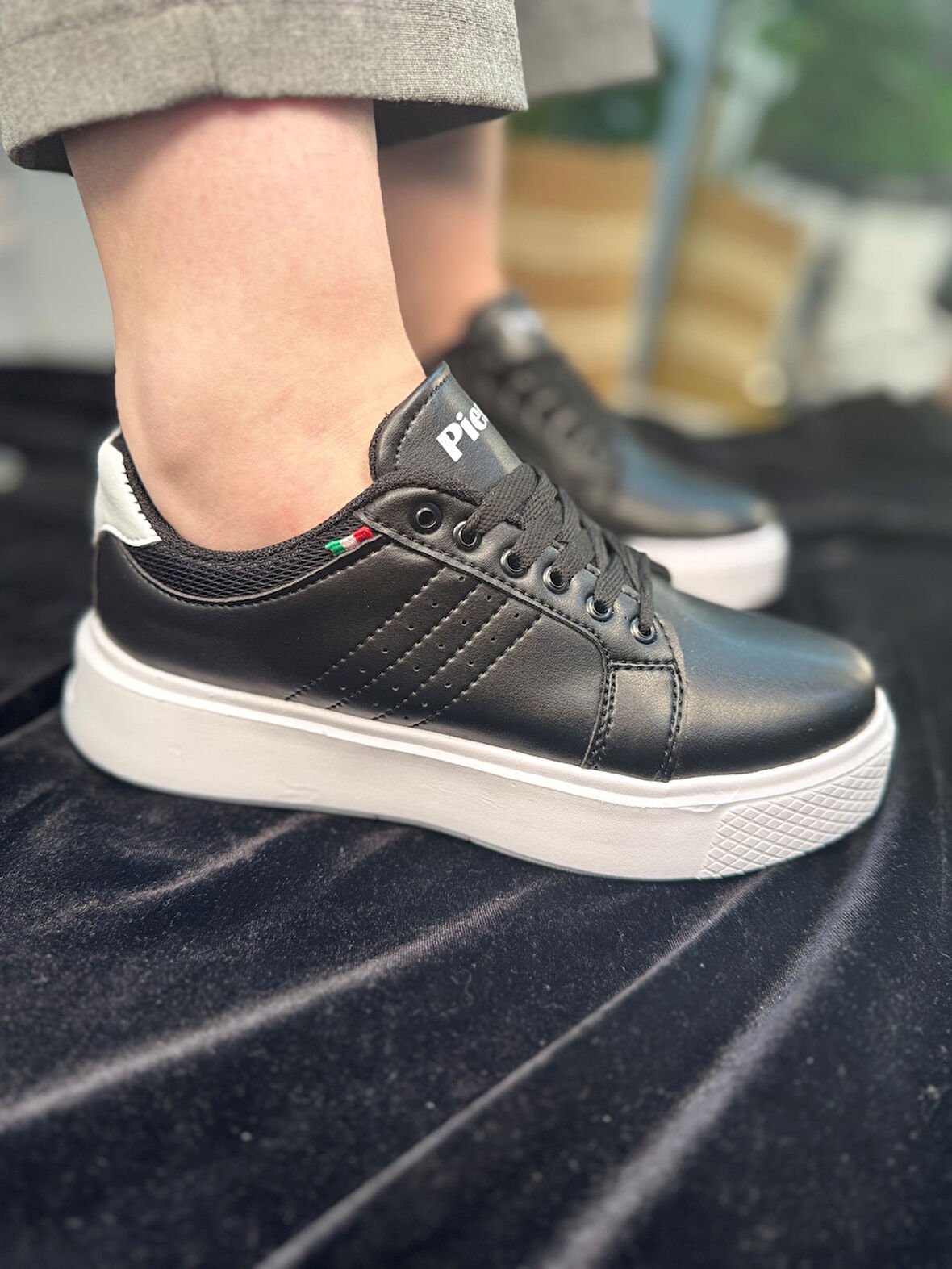 Günlük Kadın Spor Ayakkabı Ortopedik Vegan Deri Bağcık Hafif Kalın Yüksek Taban Yürüyüş Sneaker 102