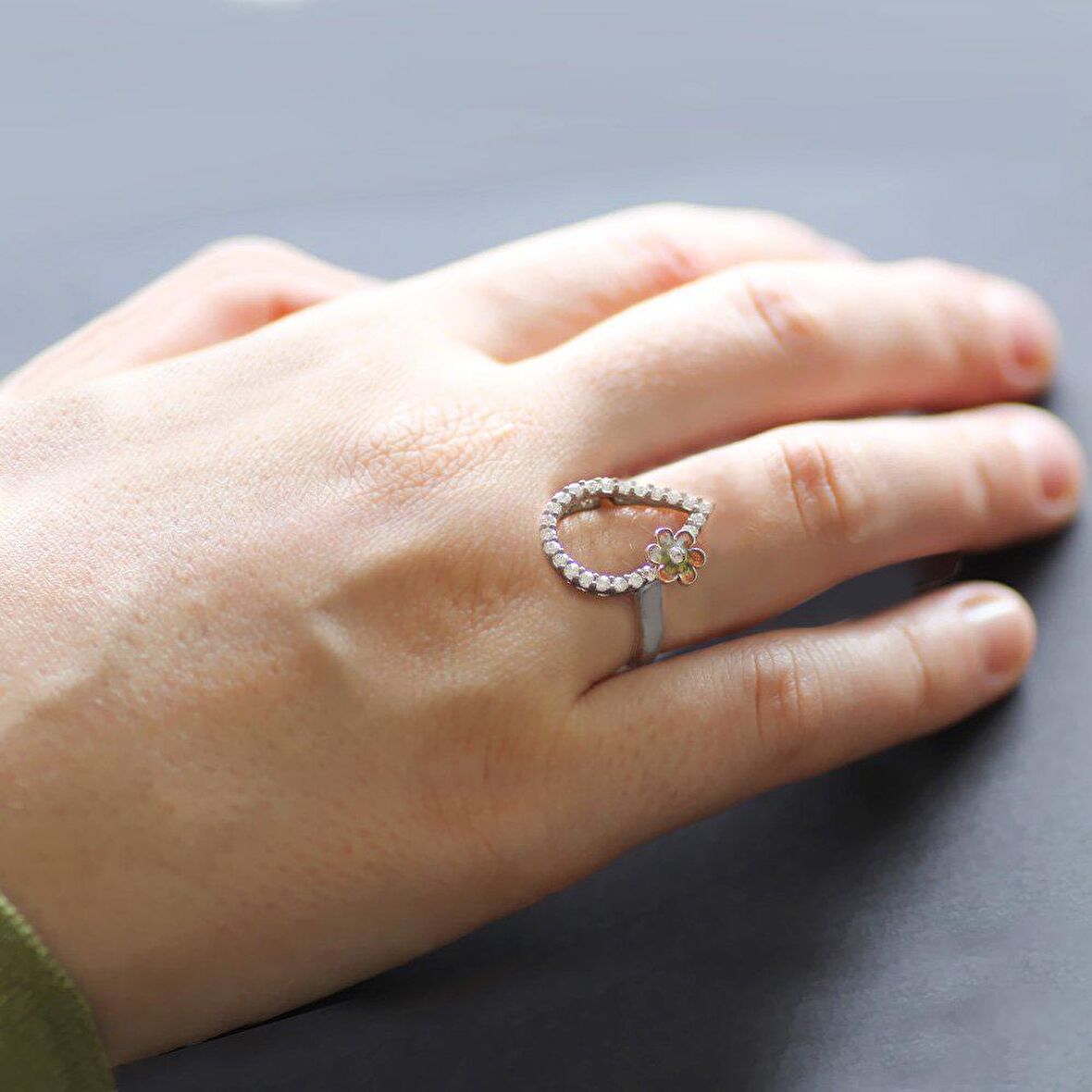 Zirkon Taşlı Damla Model Sarı Mineli Çiçek Tasarım Gold 925 Ayar Gümüş Kadın Yüzük