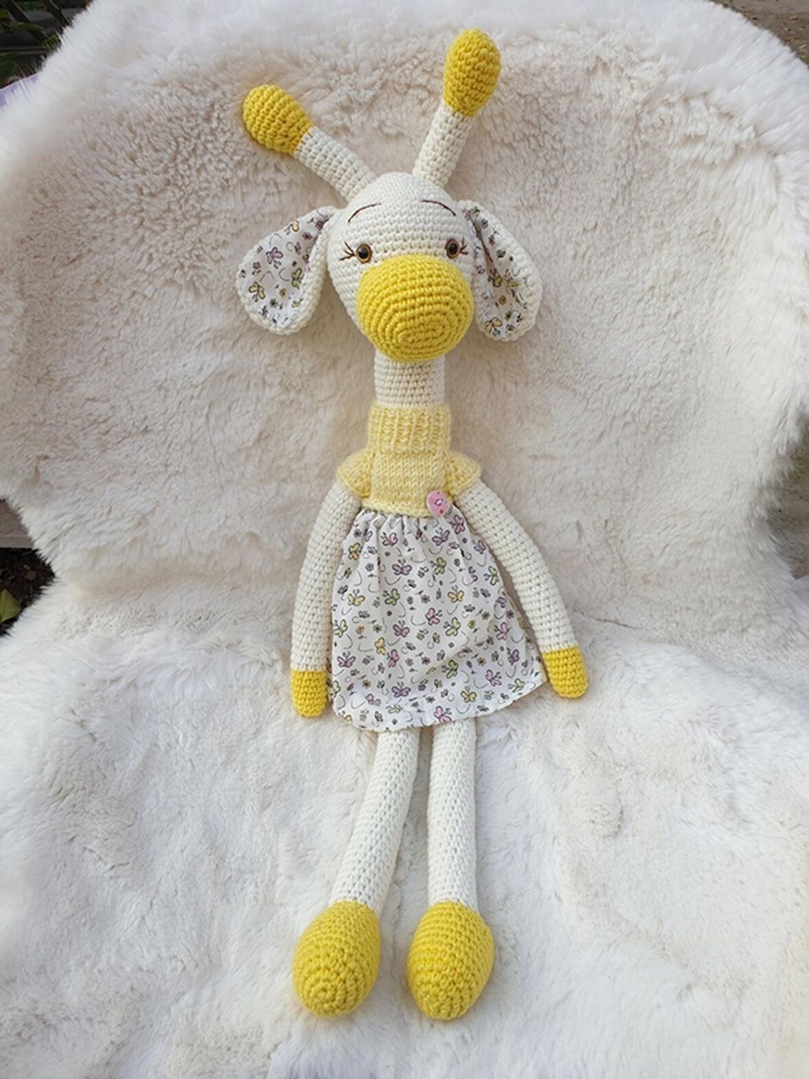 Amigurumi Sarı Elbiseli Zürafa