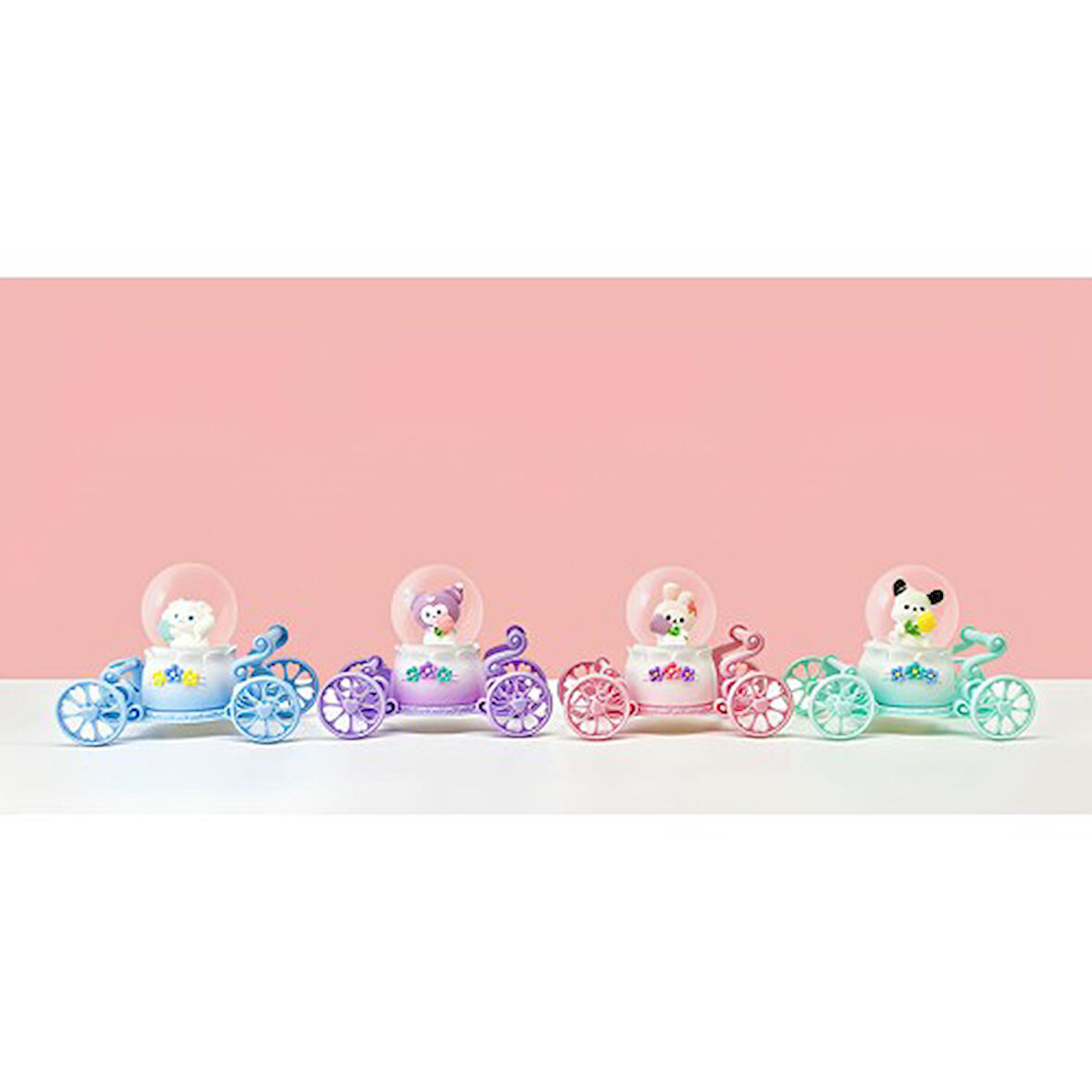 Kapamarka Arabalı Kuromi Serisi Kar Küresi