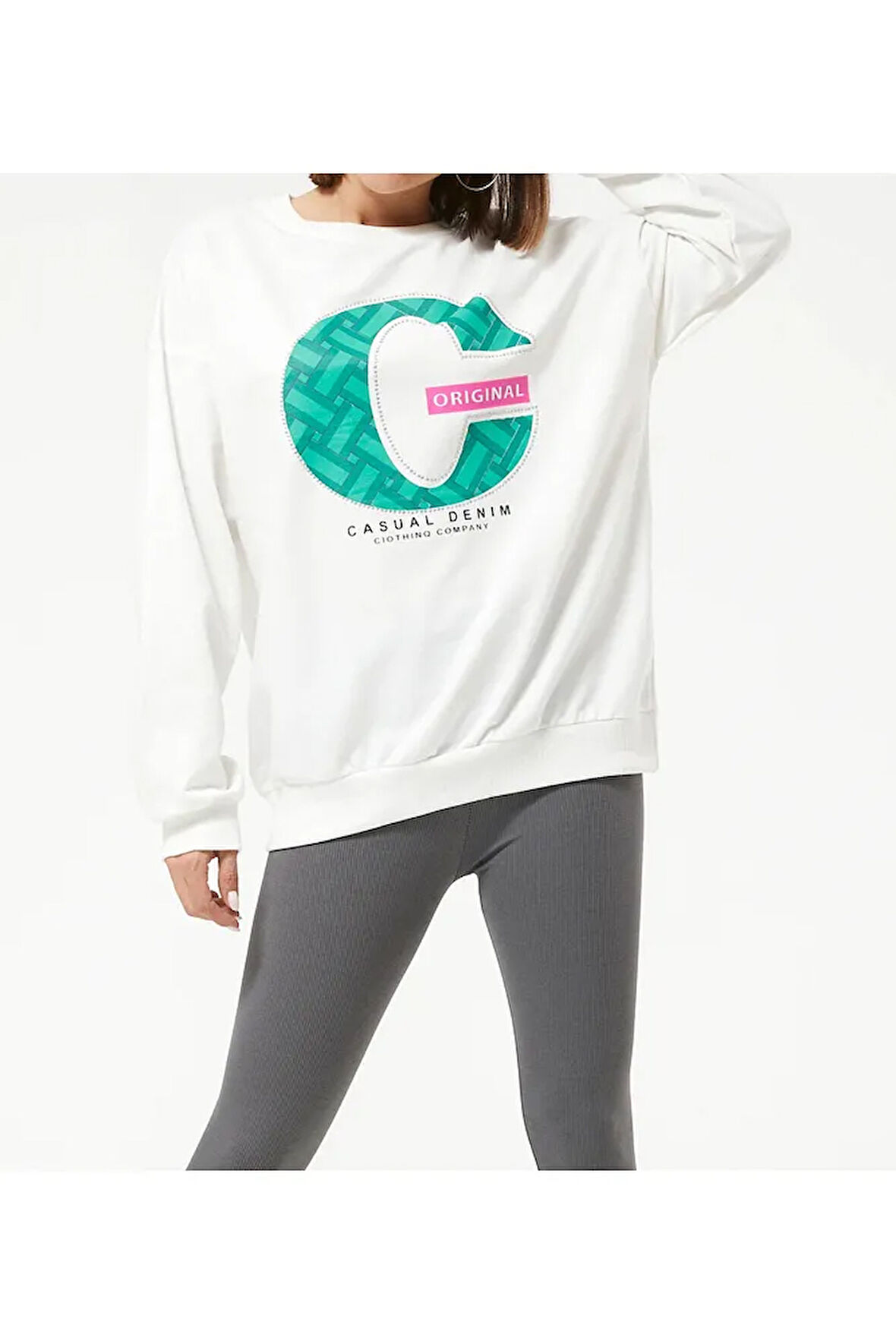Kadın Sıfır Yaka Baskılı Oversize Sweatshirt