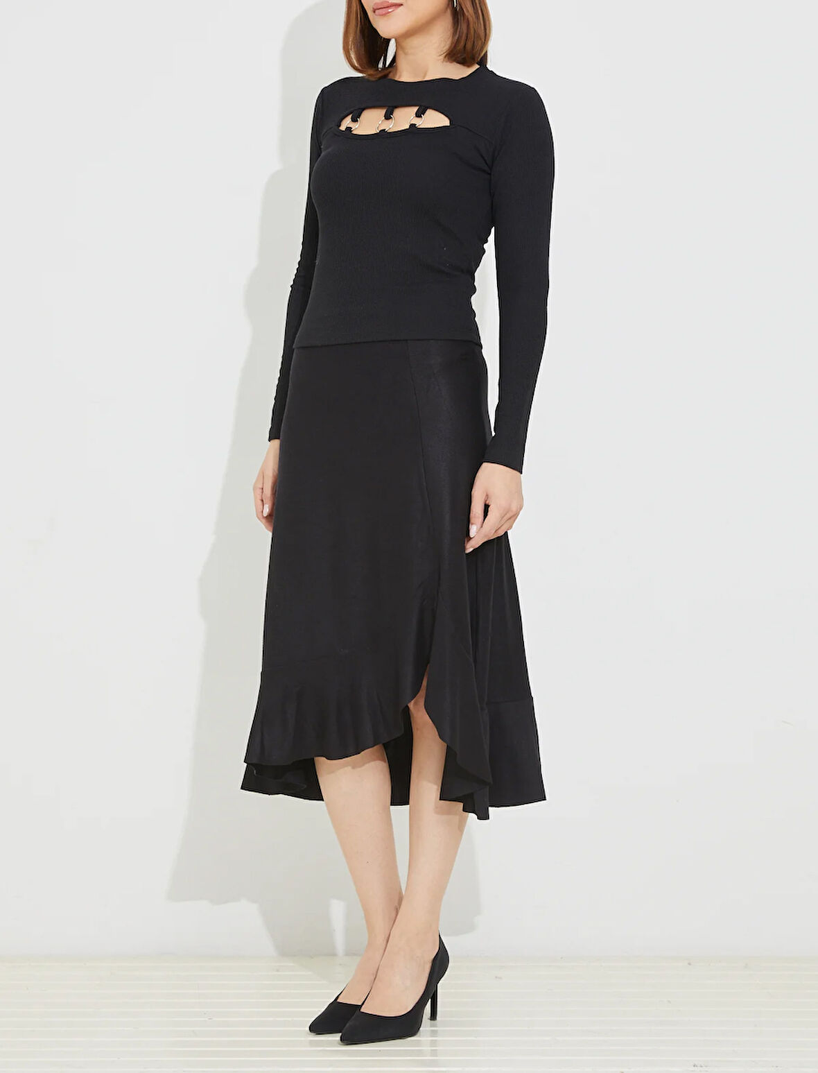 Slim Fit Bisiklet Yaka Önü Halka Detaylı Crop  Bluz