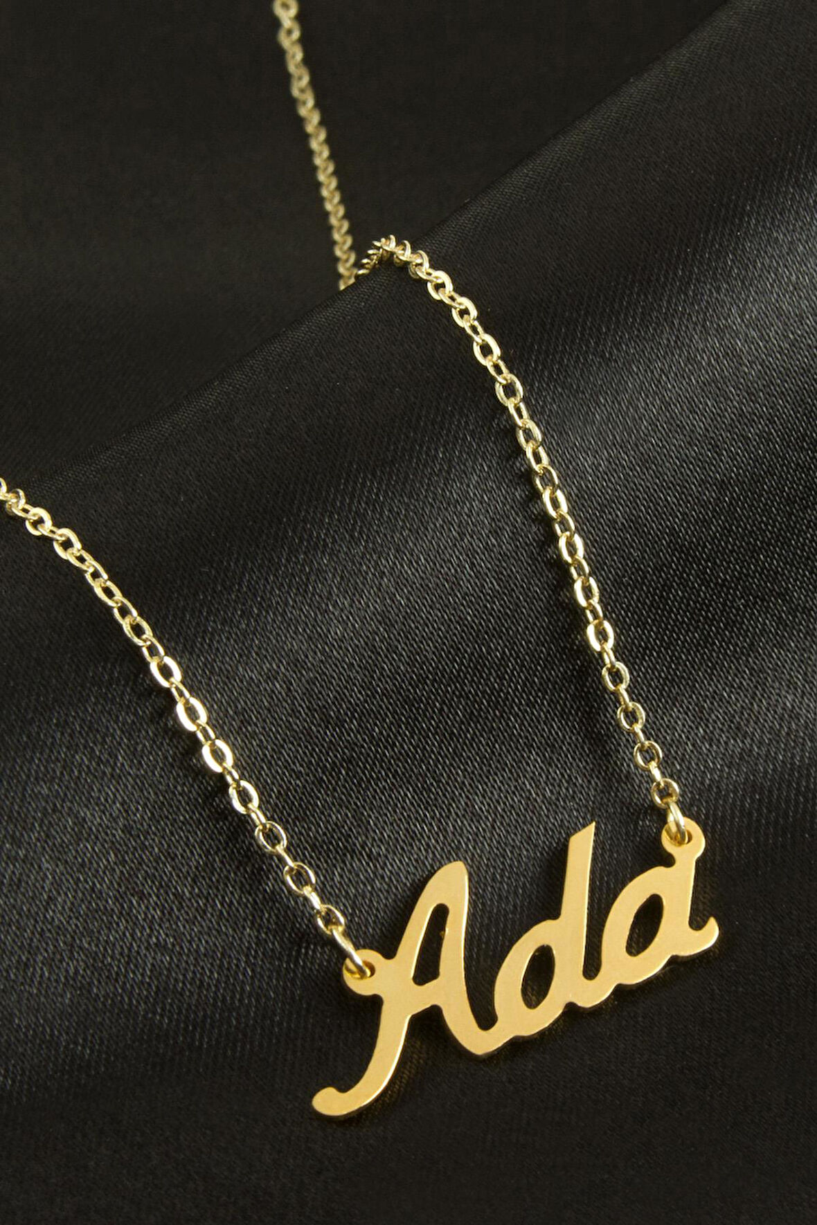 Ada isimli kolye (Kişiye Özel)