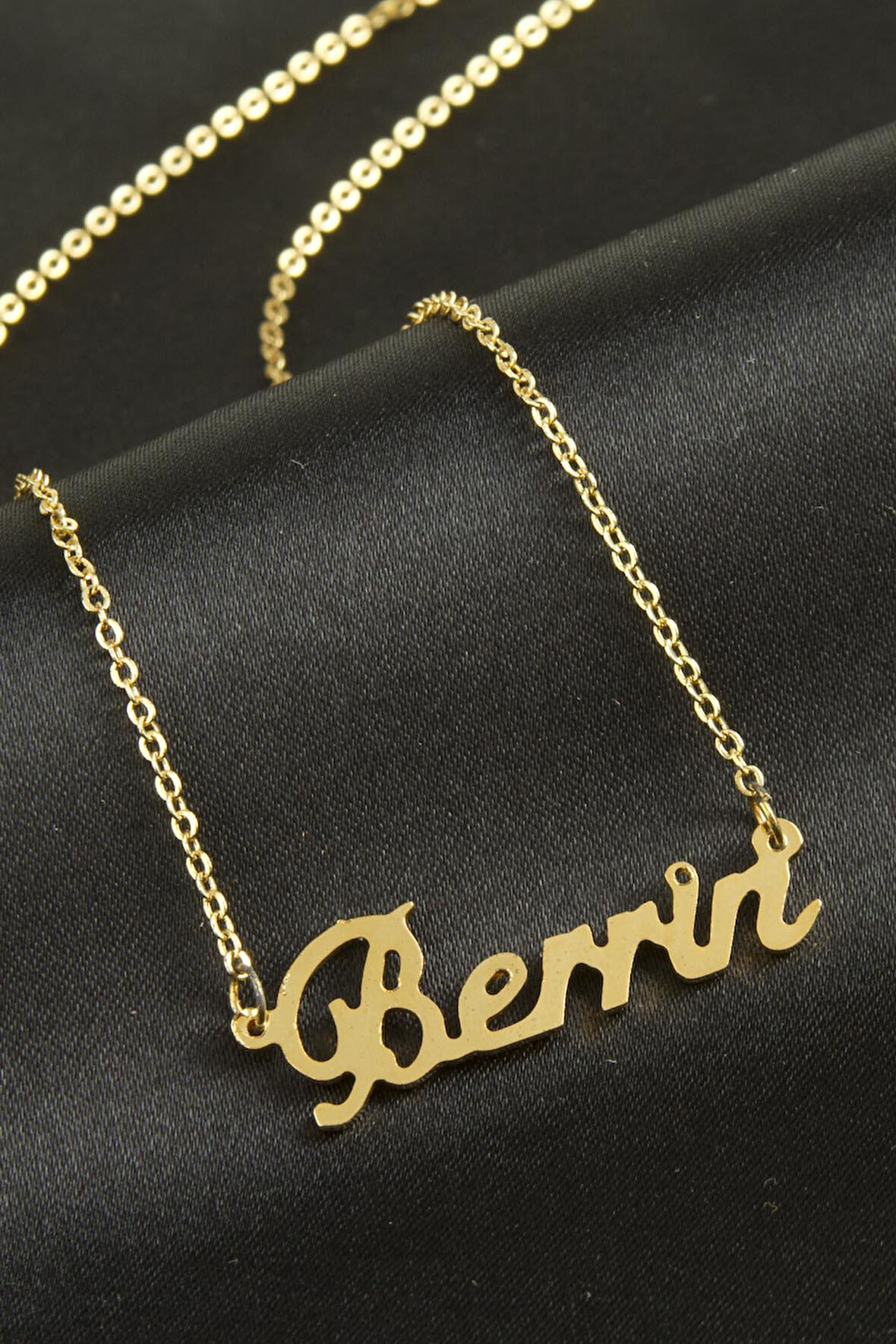 Berrin isimli kolye (Kişiye Özel)