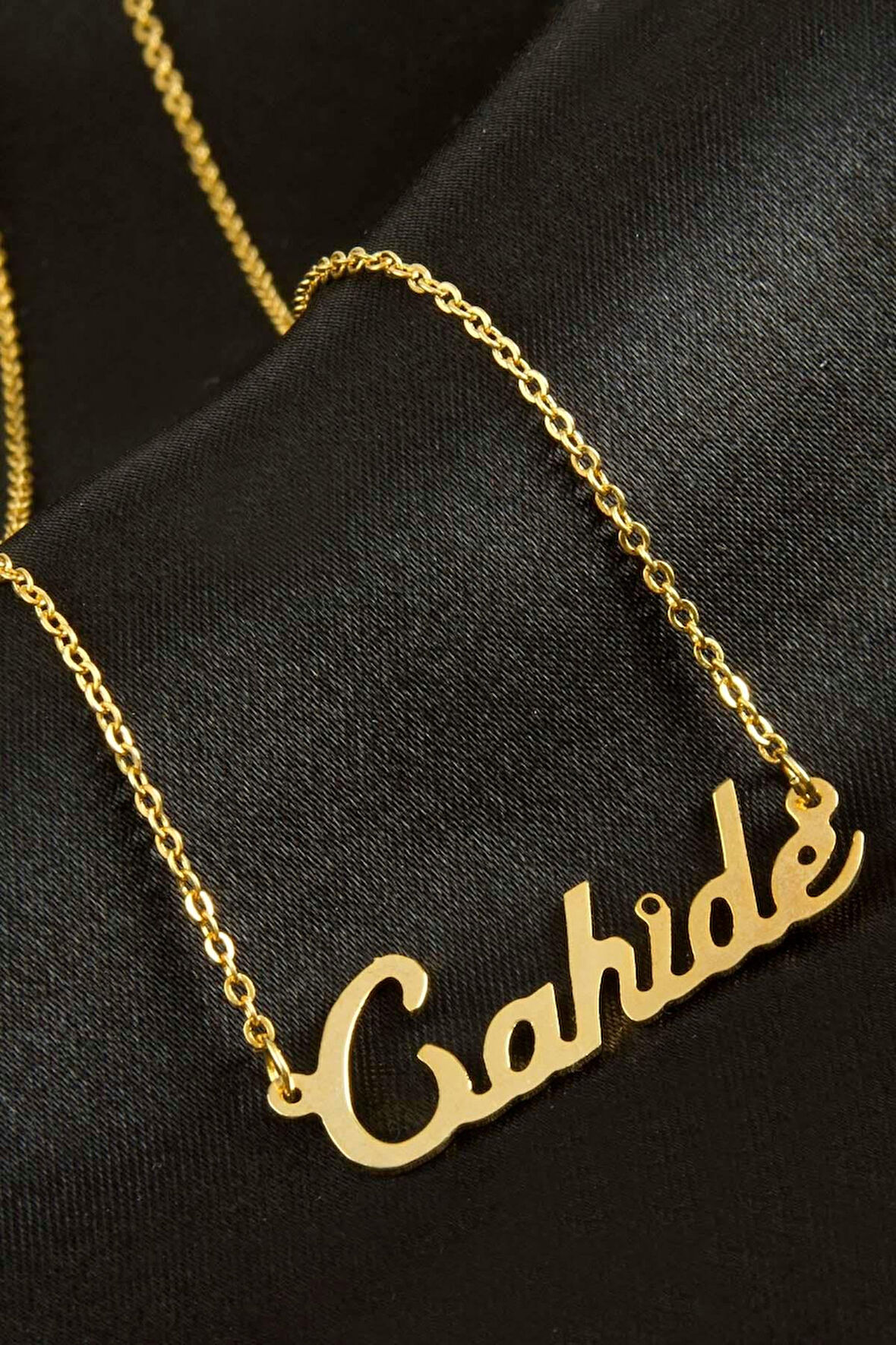 Cahide isimli kolye (Kişiye Özel)