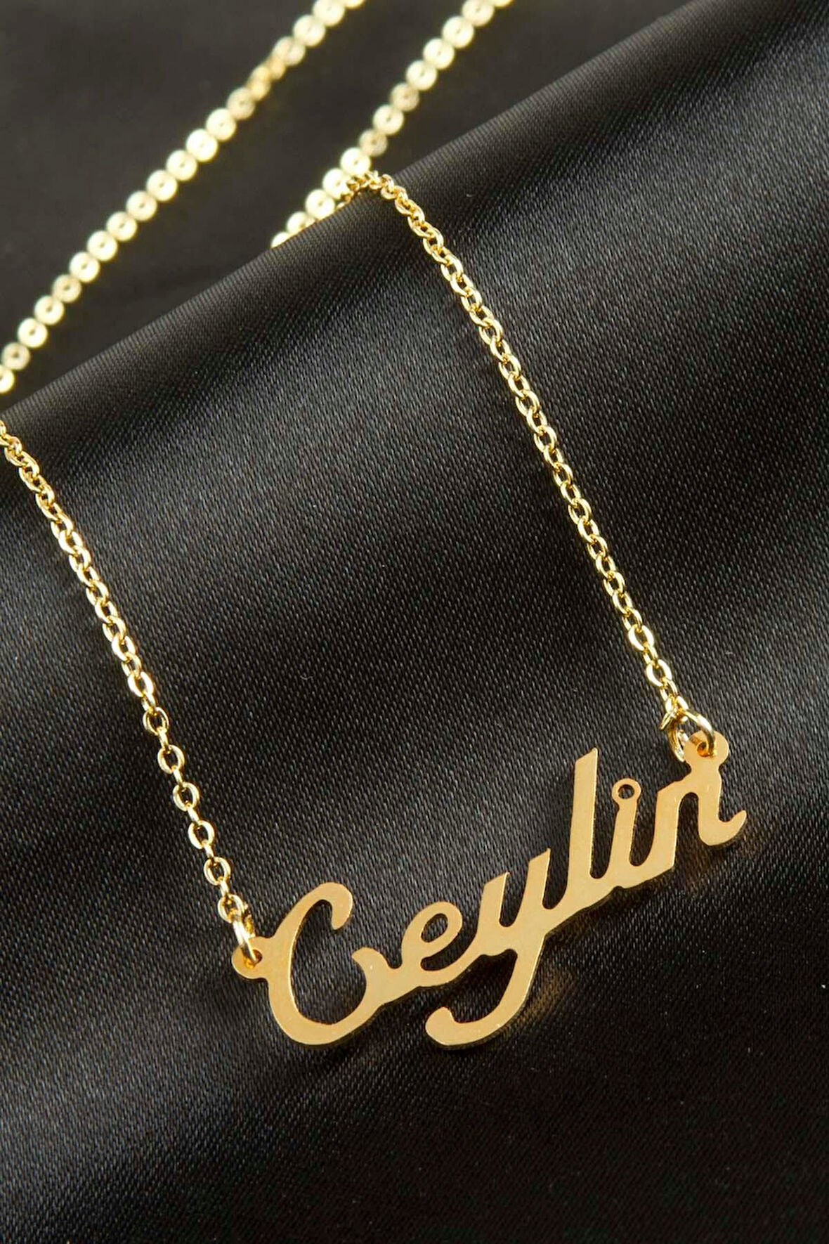 Ceylin isimli kolye (Kişiye Özel)