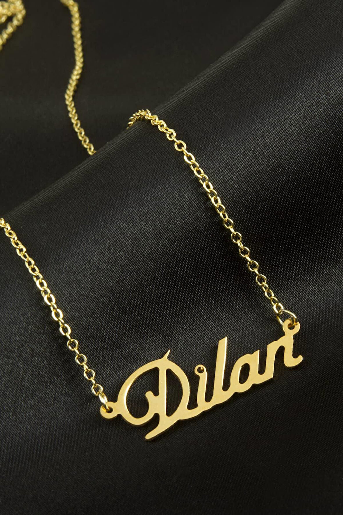 Dilan isimli kolye (Kişiye Özel)