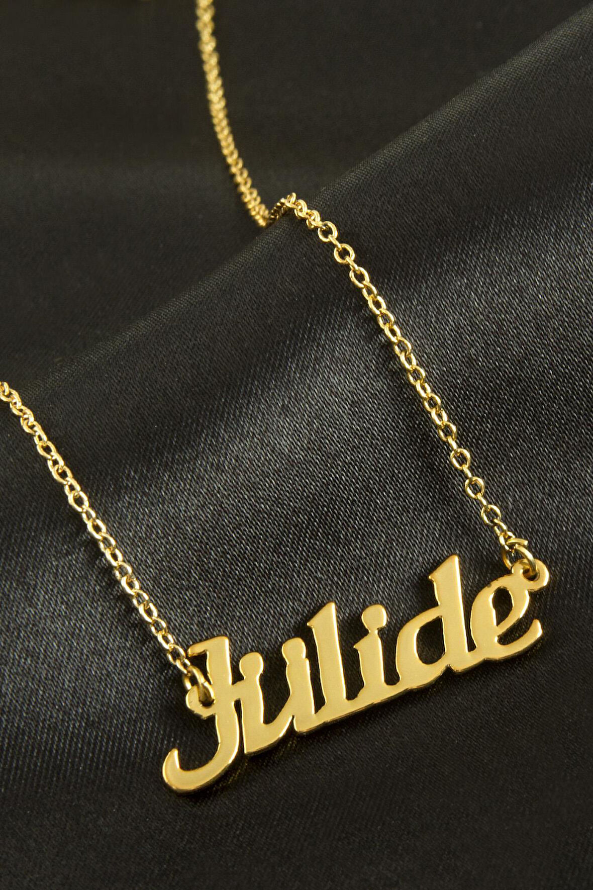 Jülide isimli kolye (Kişiye Özel)