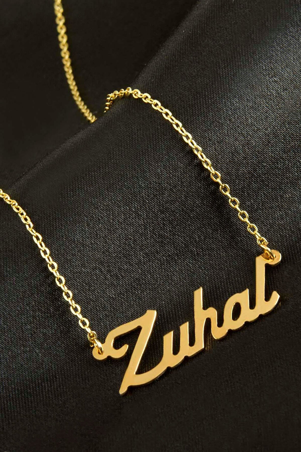 Zuhal isimli kolye (Kişiye Özel)