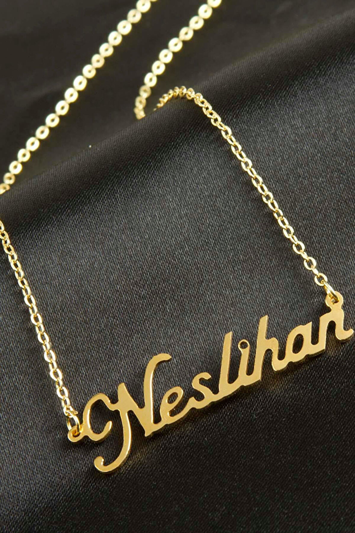 Neslihan isimli kolye (Kişiye Özel)