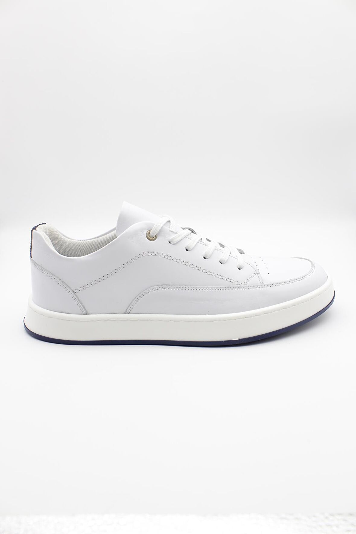 Beyaz Hakiki Deri Bağcıklı Termo Taban Casual Ayakkabı 1033240154