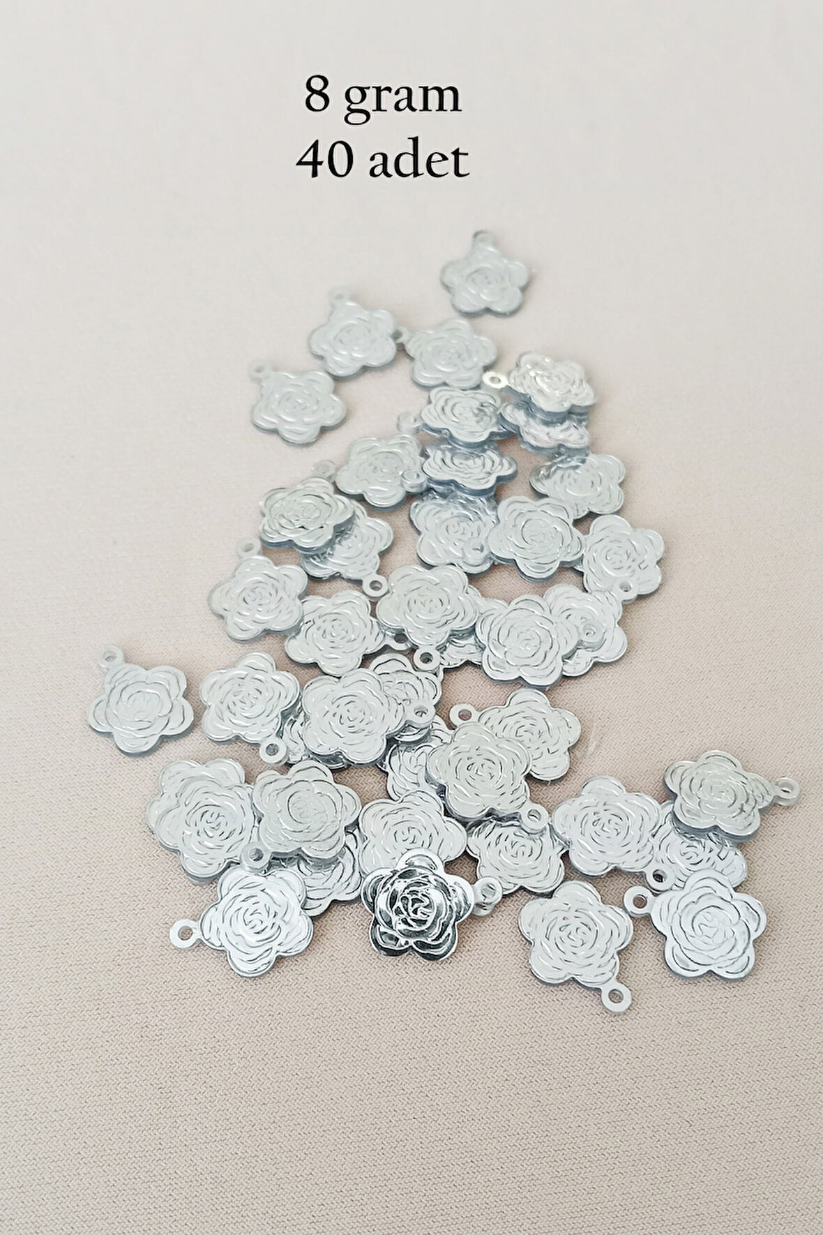 Oya Abiye Bileklik Kolye Pleksi Metalik Plastik Pul Gümüş Renk 8 gram 40 adet - BNC524