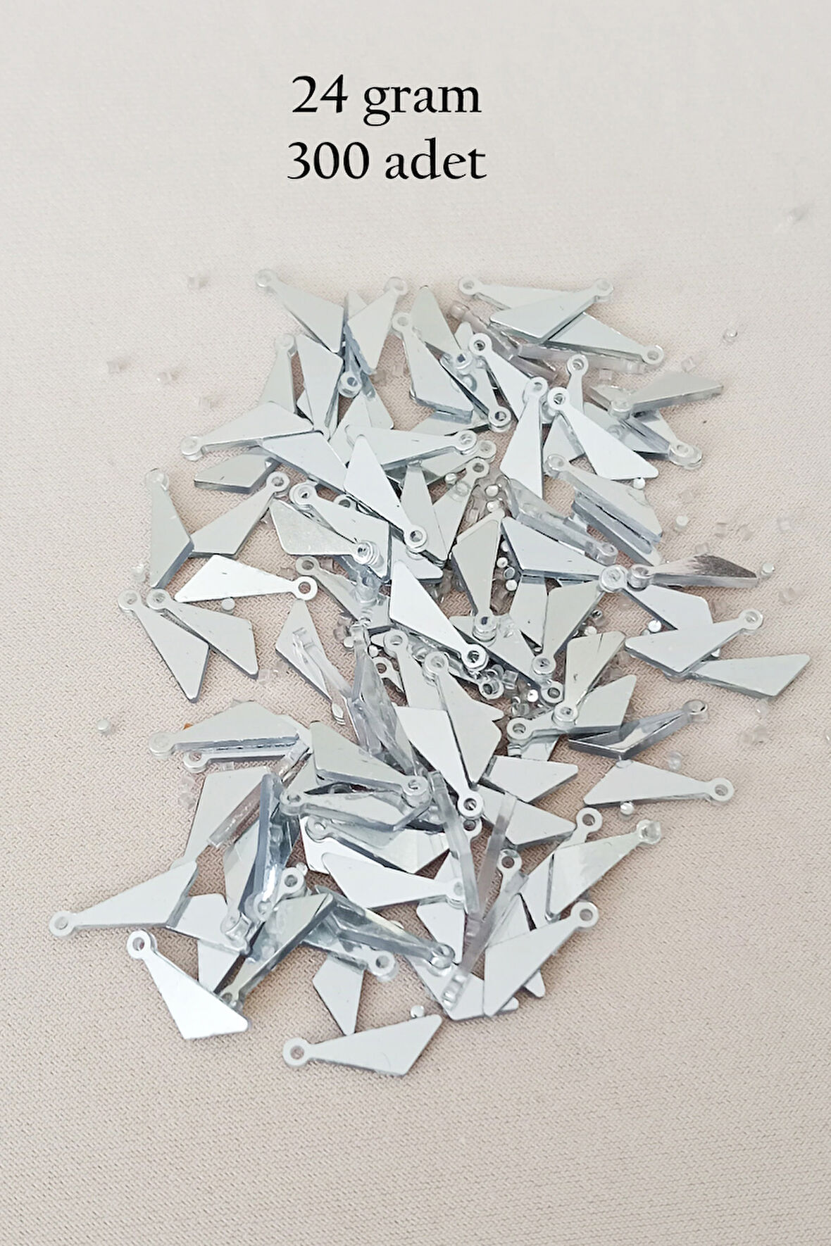 Oya Abiye Bileklik Kolye Pleksi Metalik Plastik Pul Gümüş Renk 24 gram 300 adet - BNC593