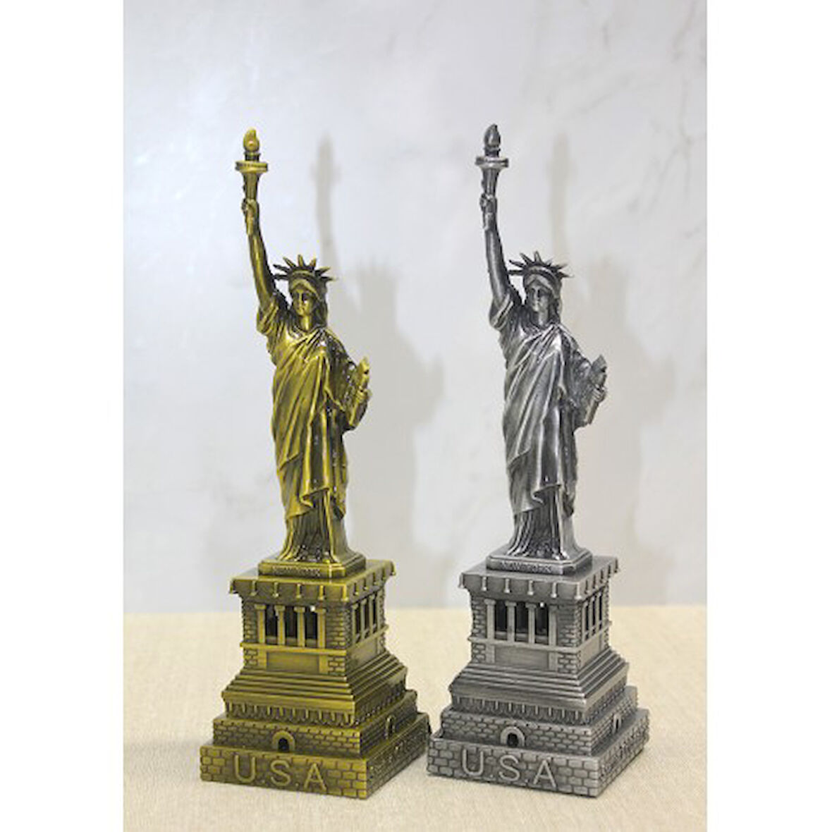 Periboia Metal Özgürlük Anıtı 